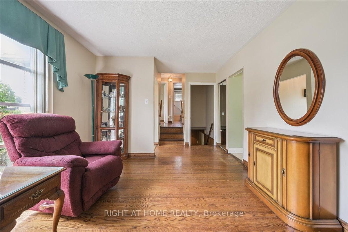 12 Eldon Court photo 10