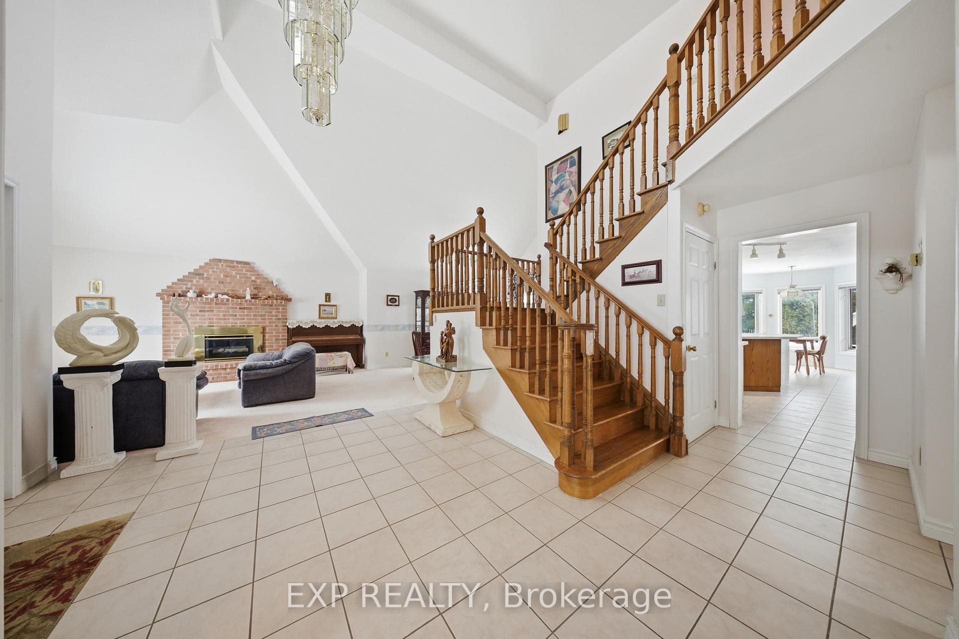 637 Deer Run Drive photo 7