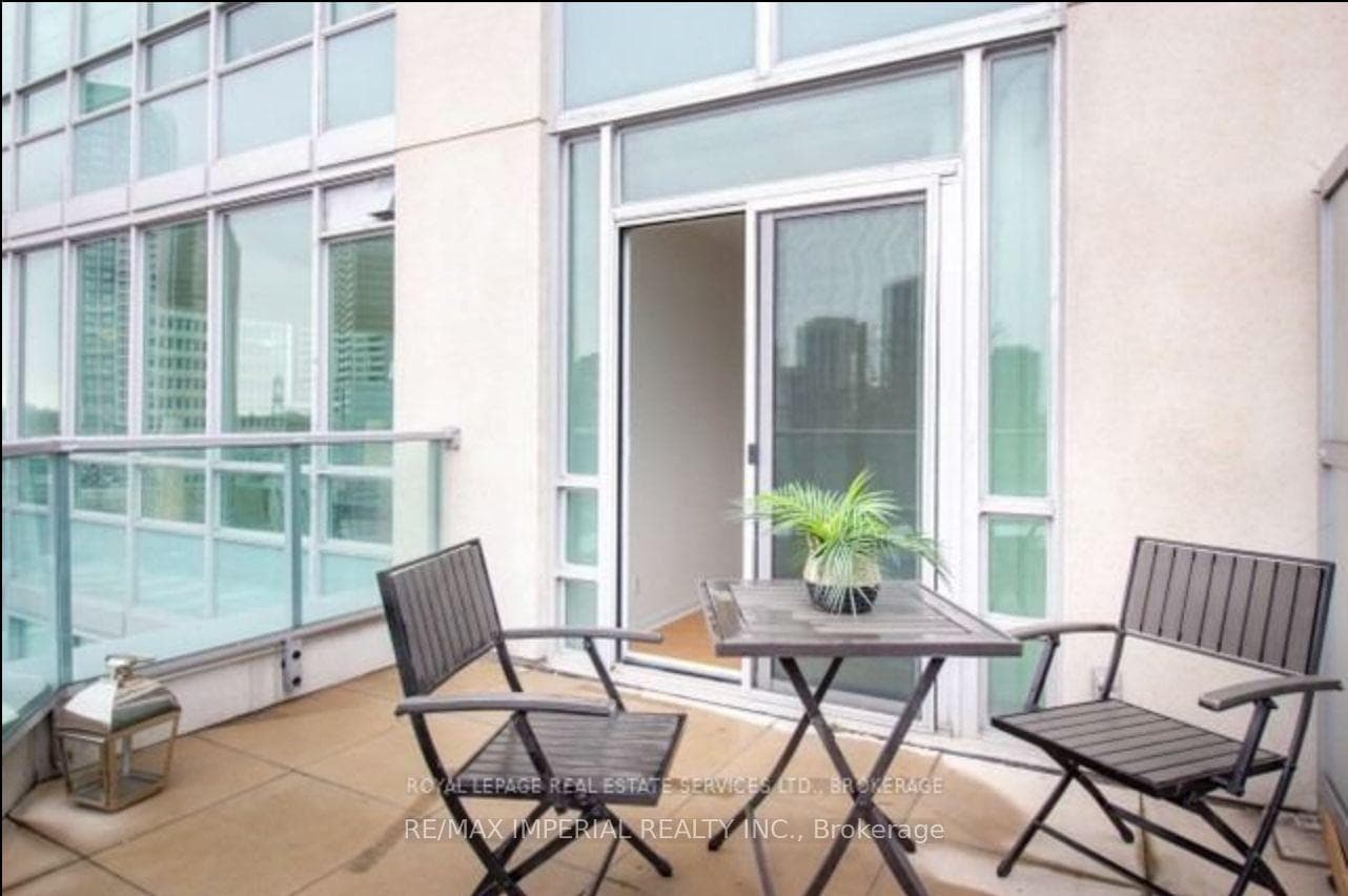 3391 Bloor Street Unit 804 photo 15