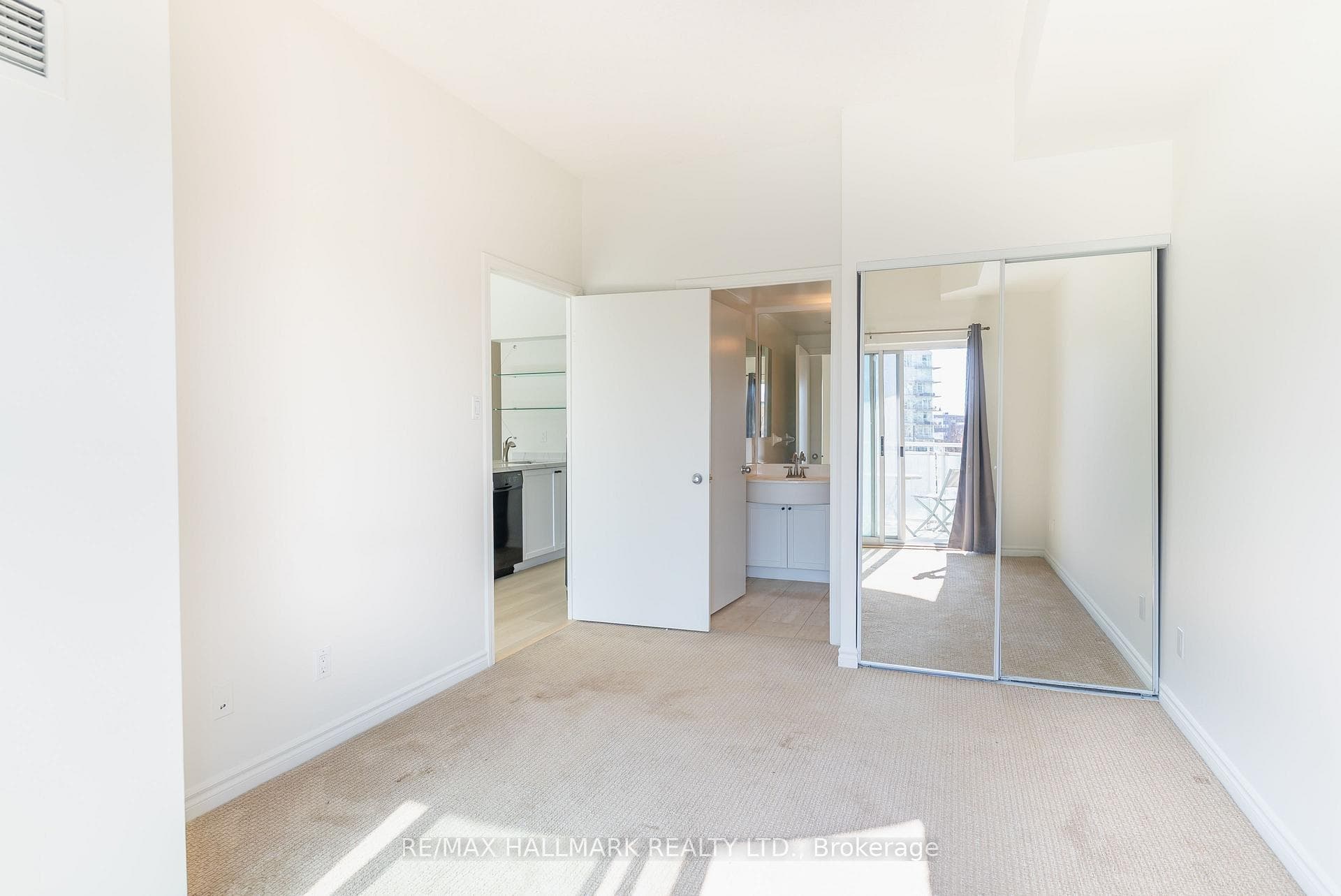 600 Queens Quay Unit 630 photo 17