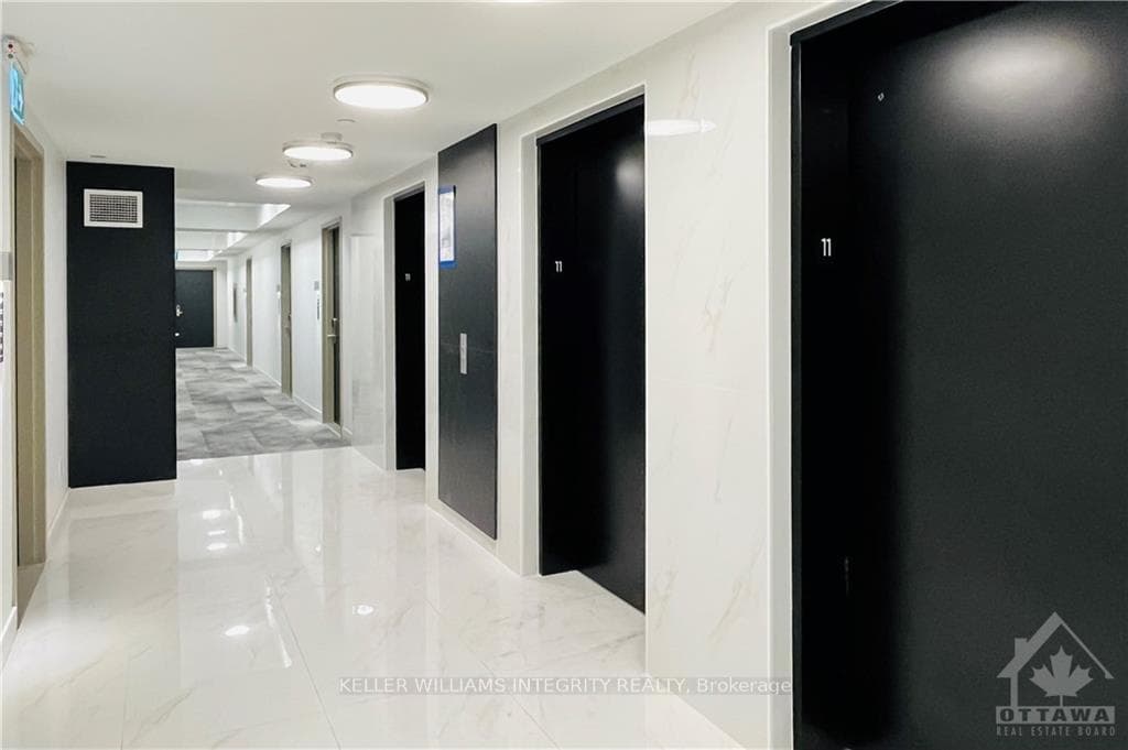 180 GEORGE Street Unit 1102 photo 3
