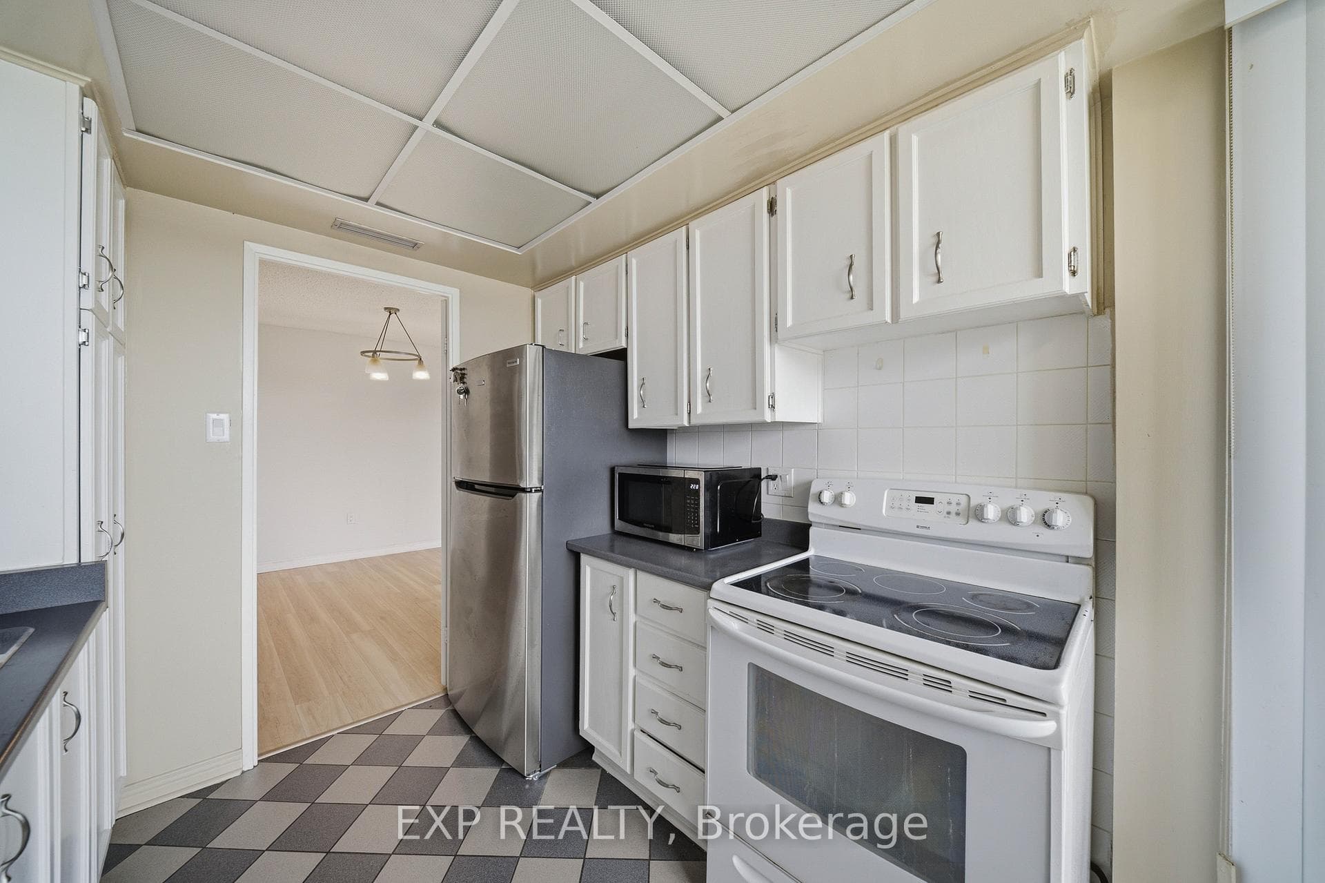 530 Laurier Avenue Unit 1008 photo 8