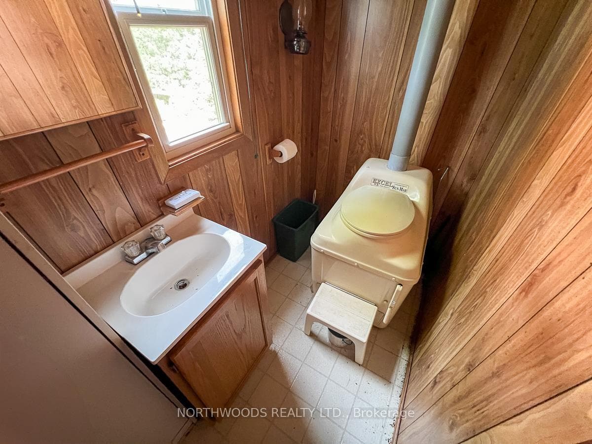 Island G2261 photo 28
