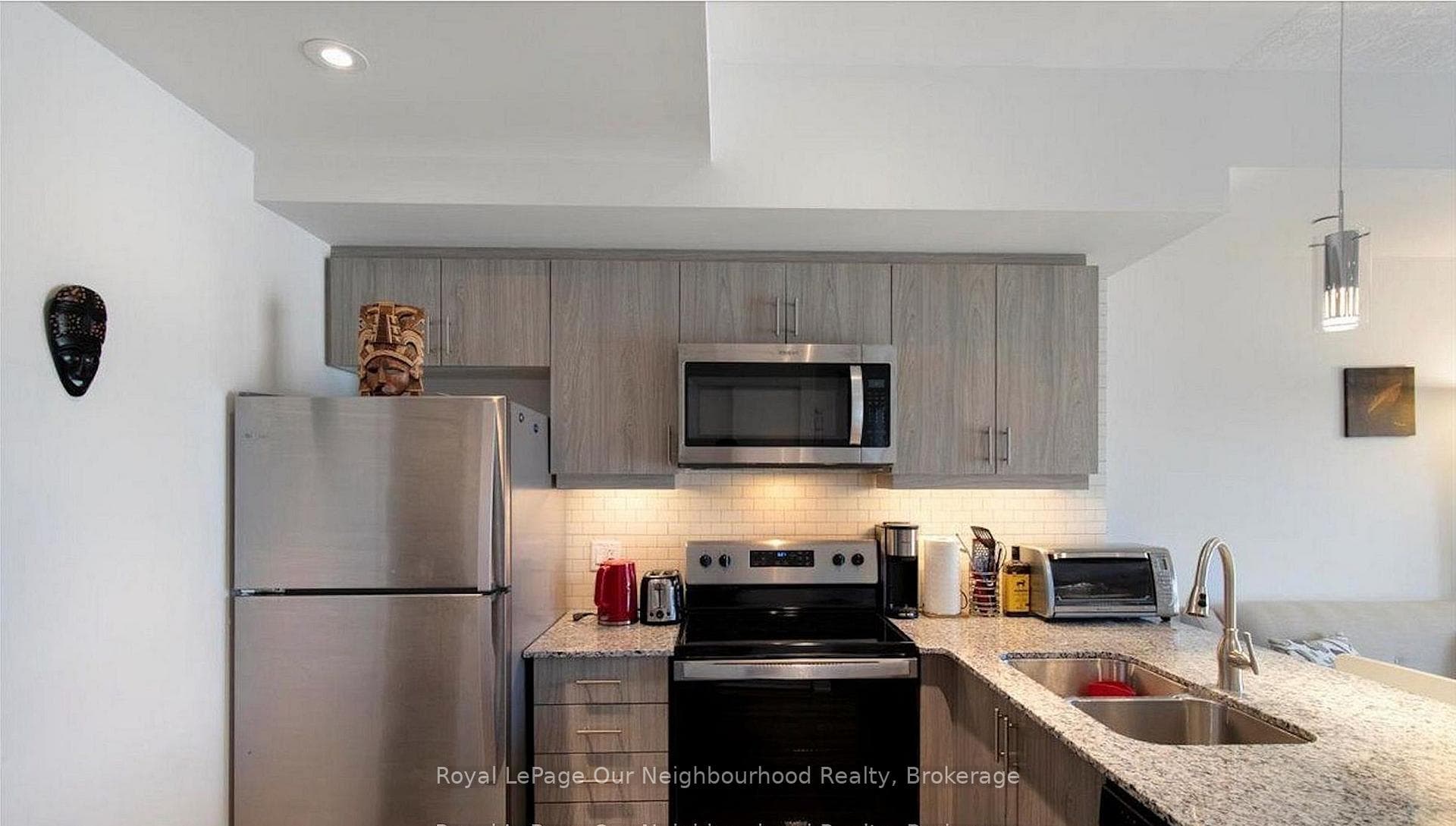 16 Markle Crescent Unit 316 photo 12