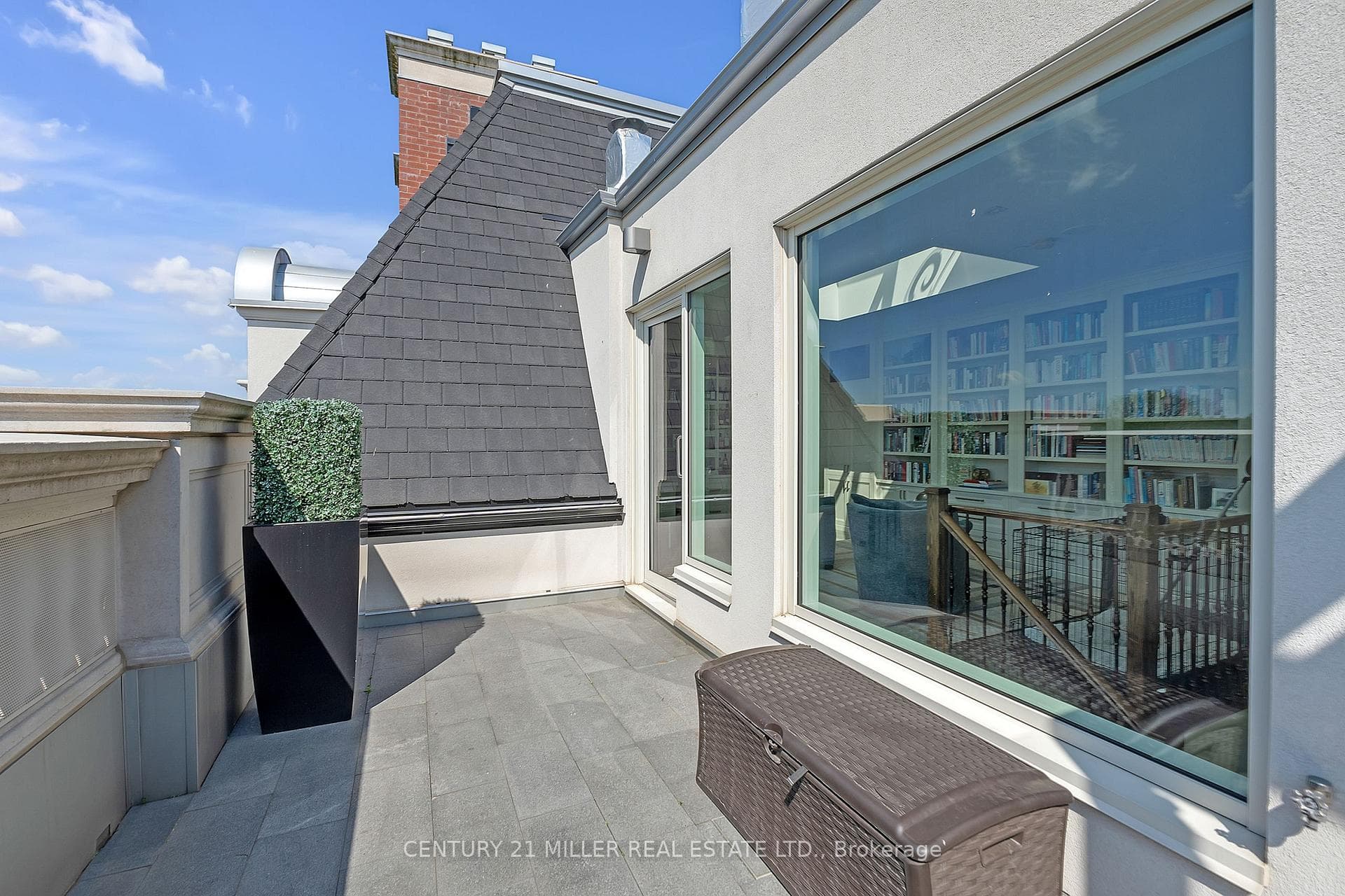 300 Randall Street Unit PH2 photo 22