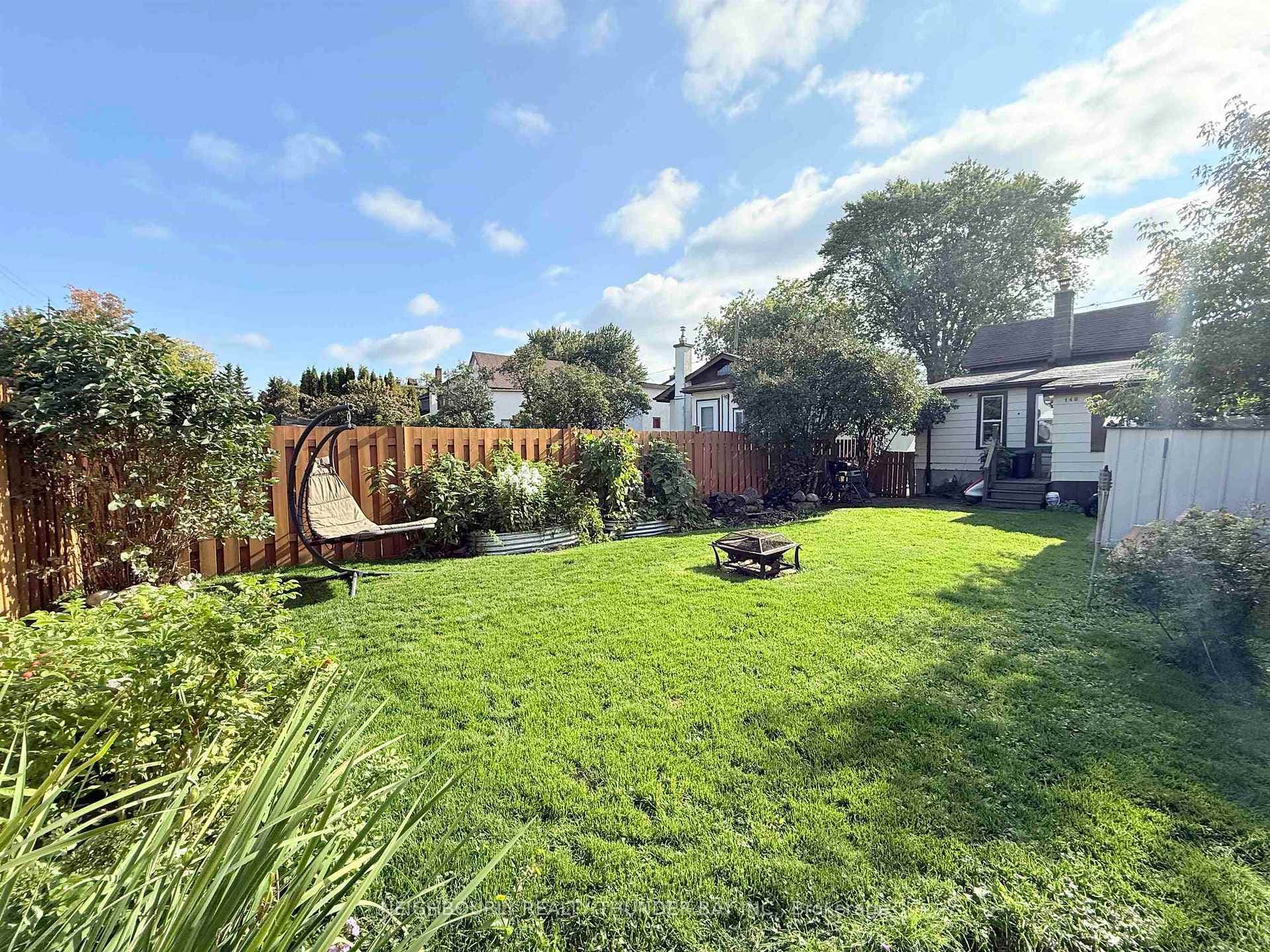 148 Machar Avenue photo 5