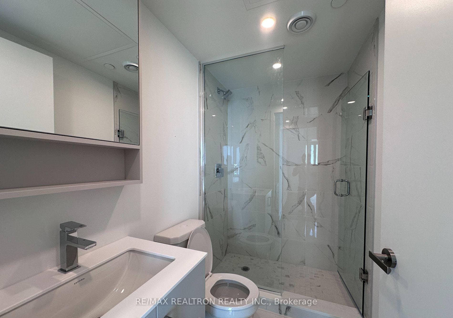 88 Queen Street Unit 3205 photo 5