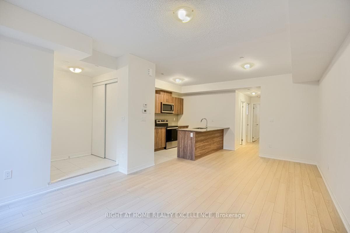 235 Mclevin Avenue Unit 3 photo 14