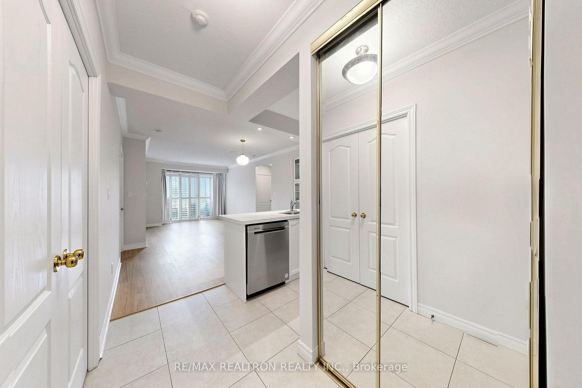 100 Promenade Circle Unit 205 photo 5