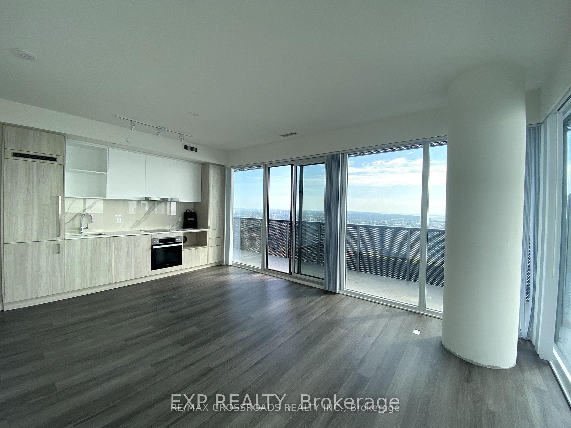 138 Downes Street Unit 5306 photo 5