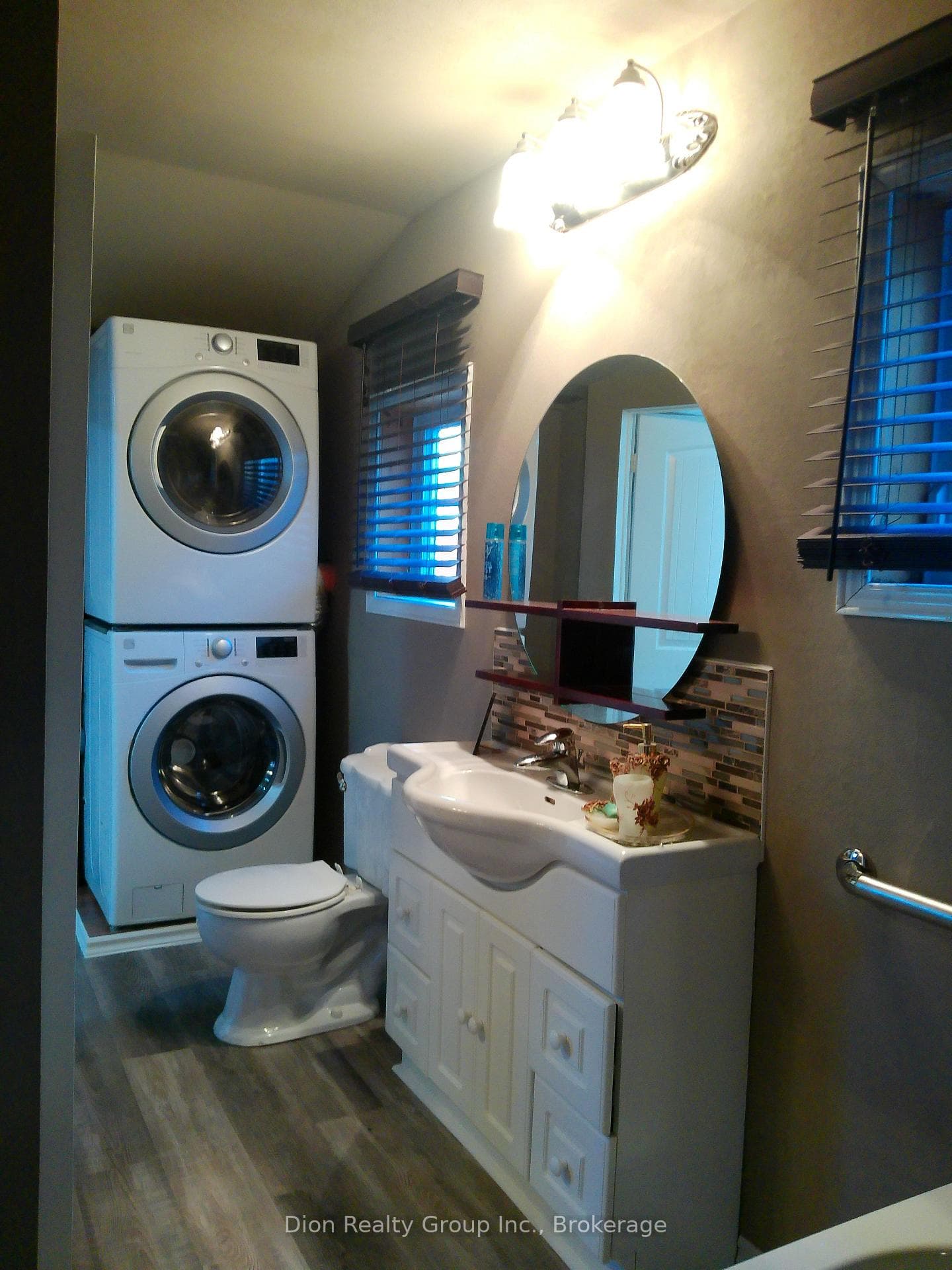 32 Rand Avenue photo 17
