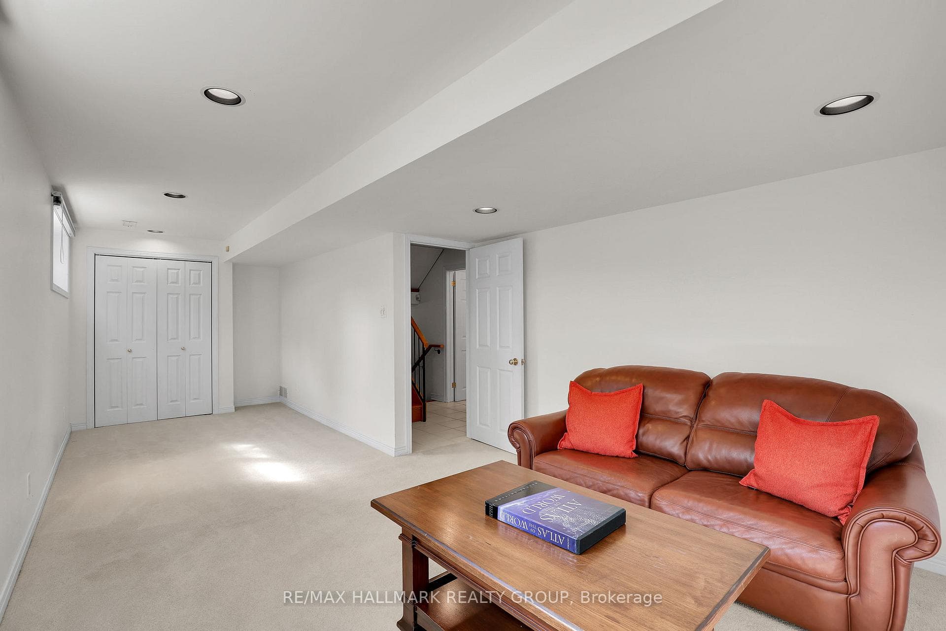 37 Lyall Street photo 27