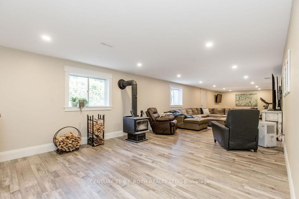 3257 LIAH Lane photo 28