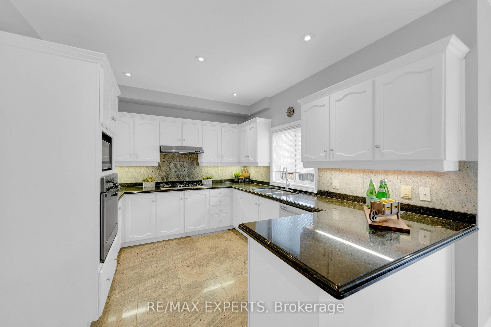 107 Bayview Avenue photo 12