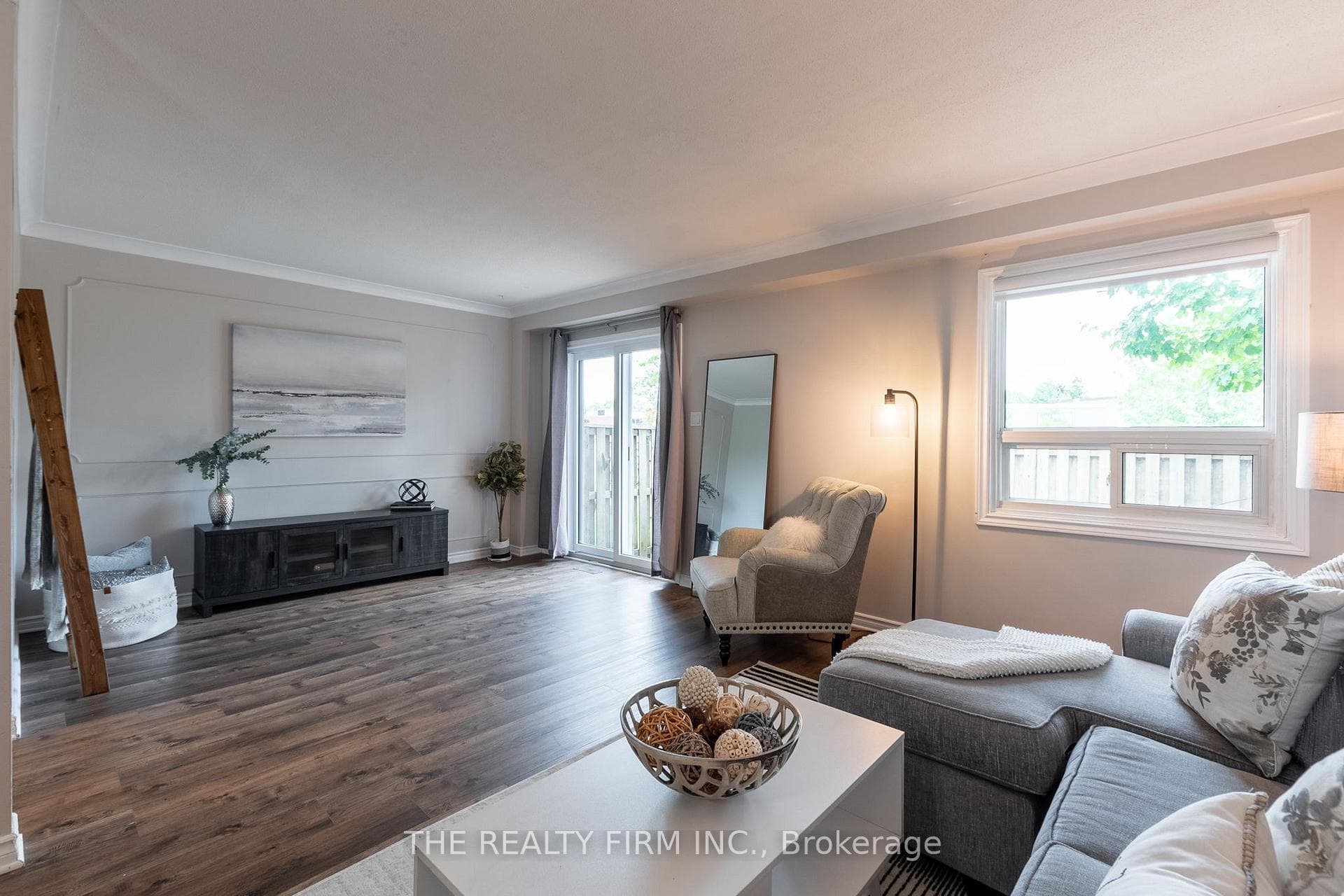 669 Osgoode Drive Unit 4 photo 14