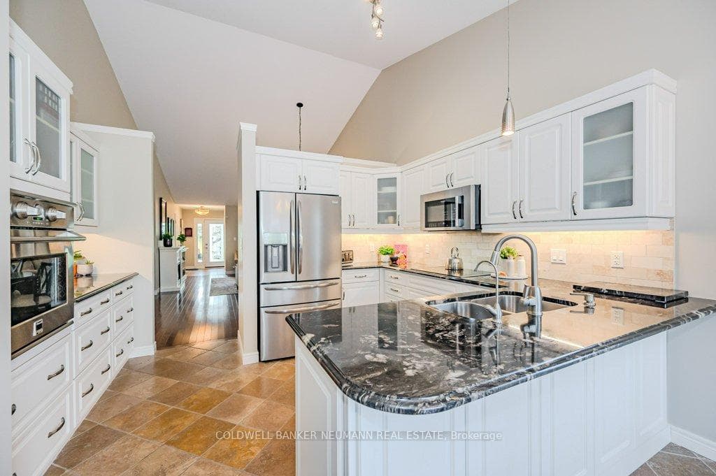 25 Carere Crescent photo 8