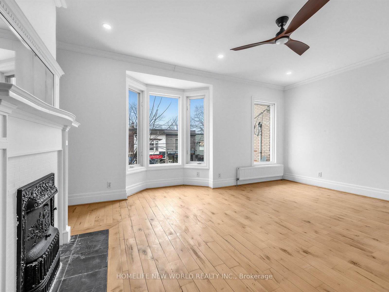 Large sun soaked living/dining room