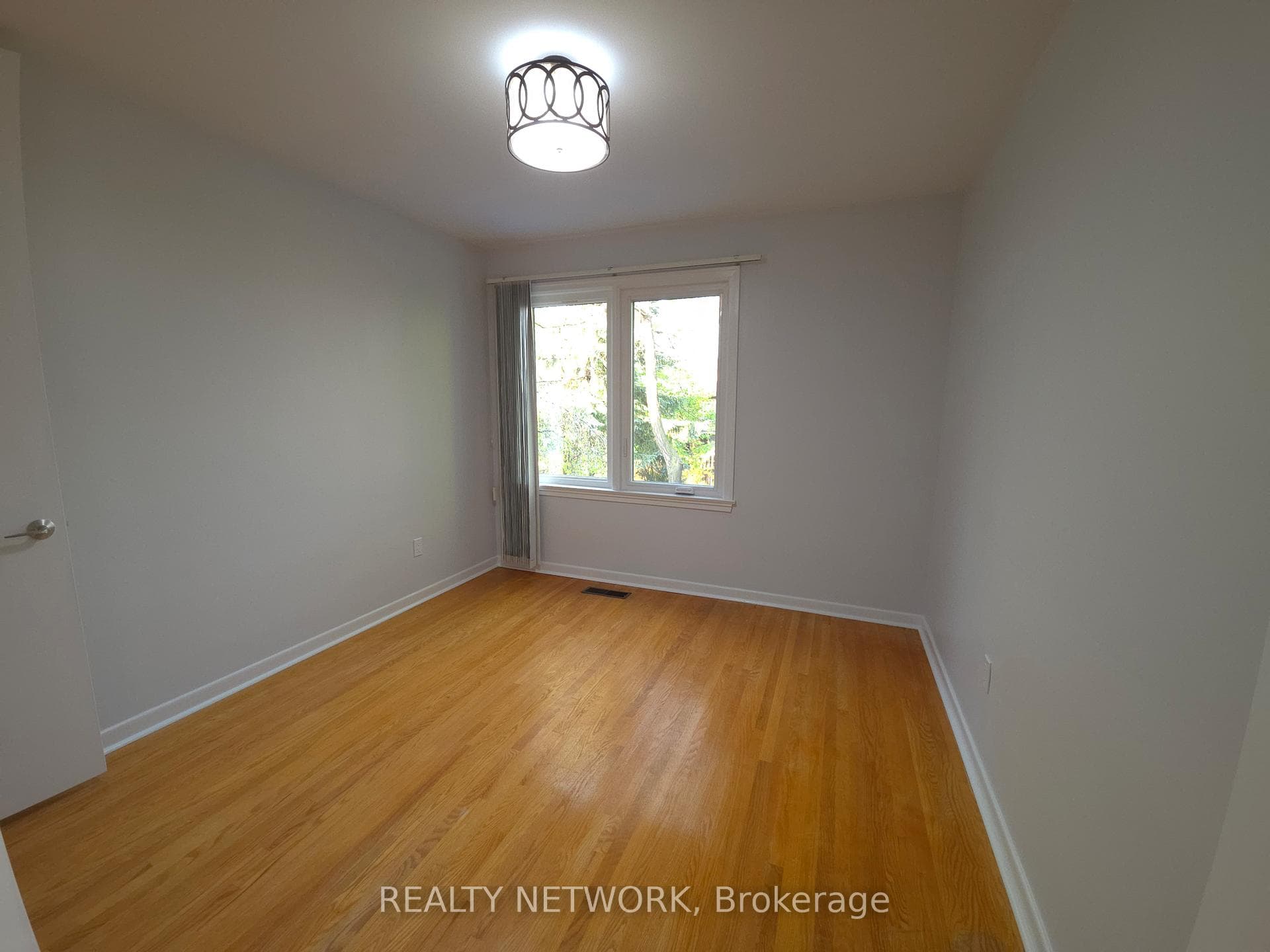 89 Elmsthorpe Avenue photo 24