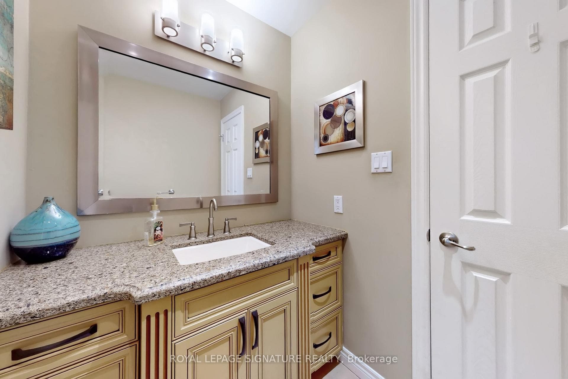 62 Legacy Drive photo 27