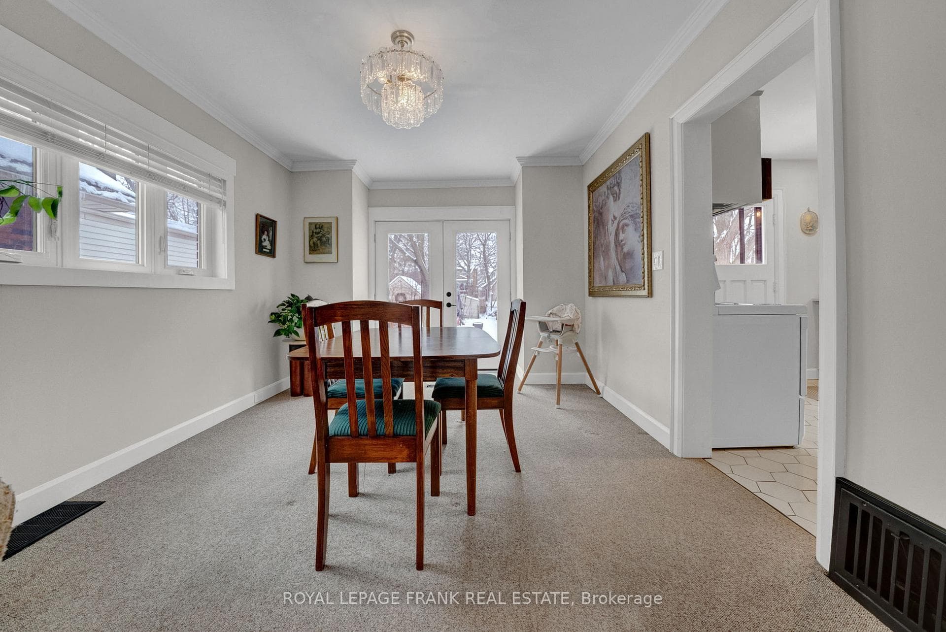 86 Roxborough Avenue photo 9