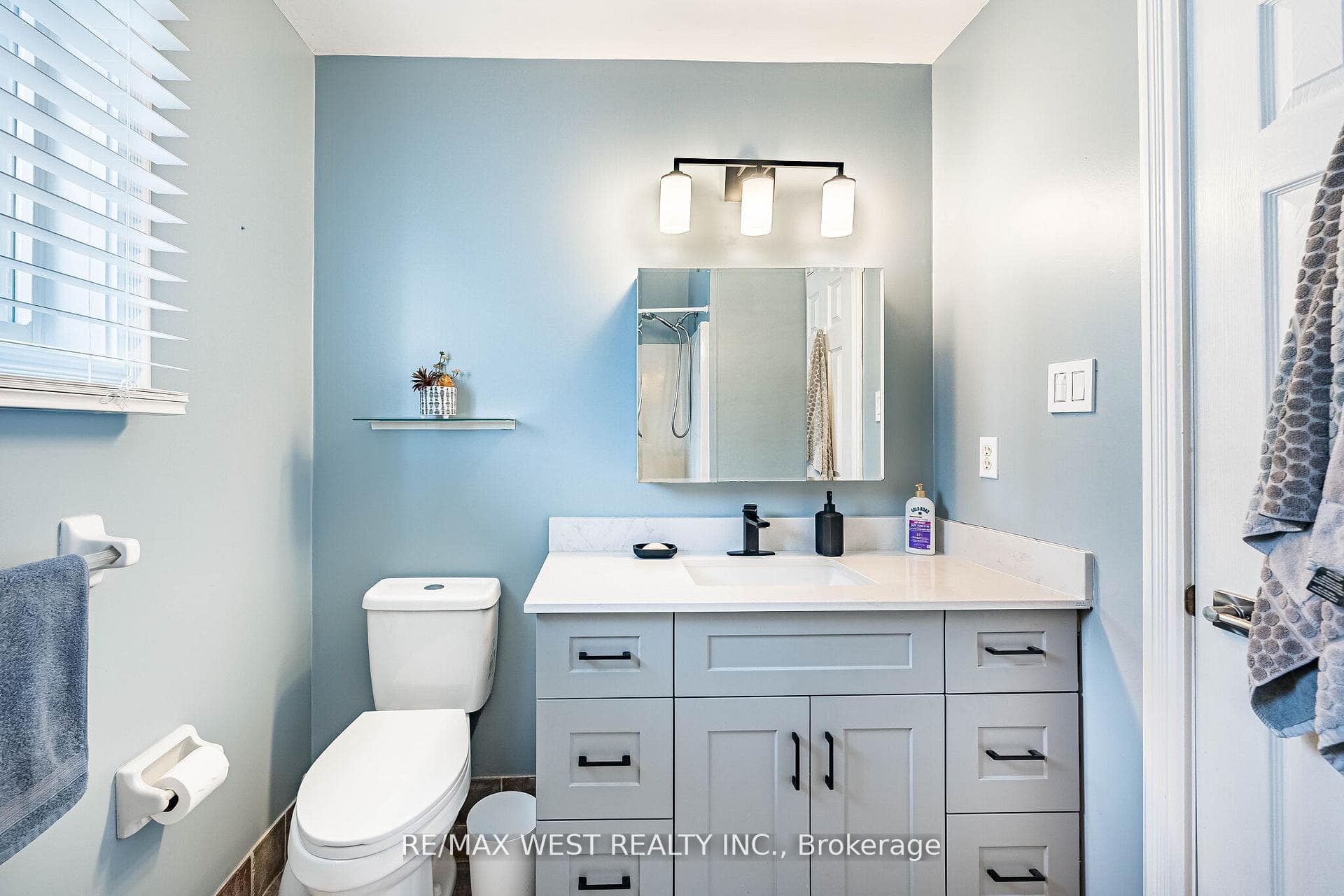 5 Moir Crescent photo 27