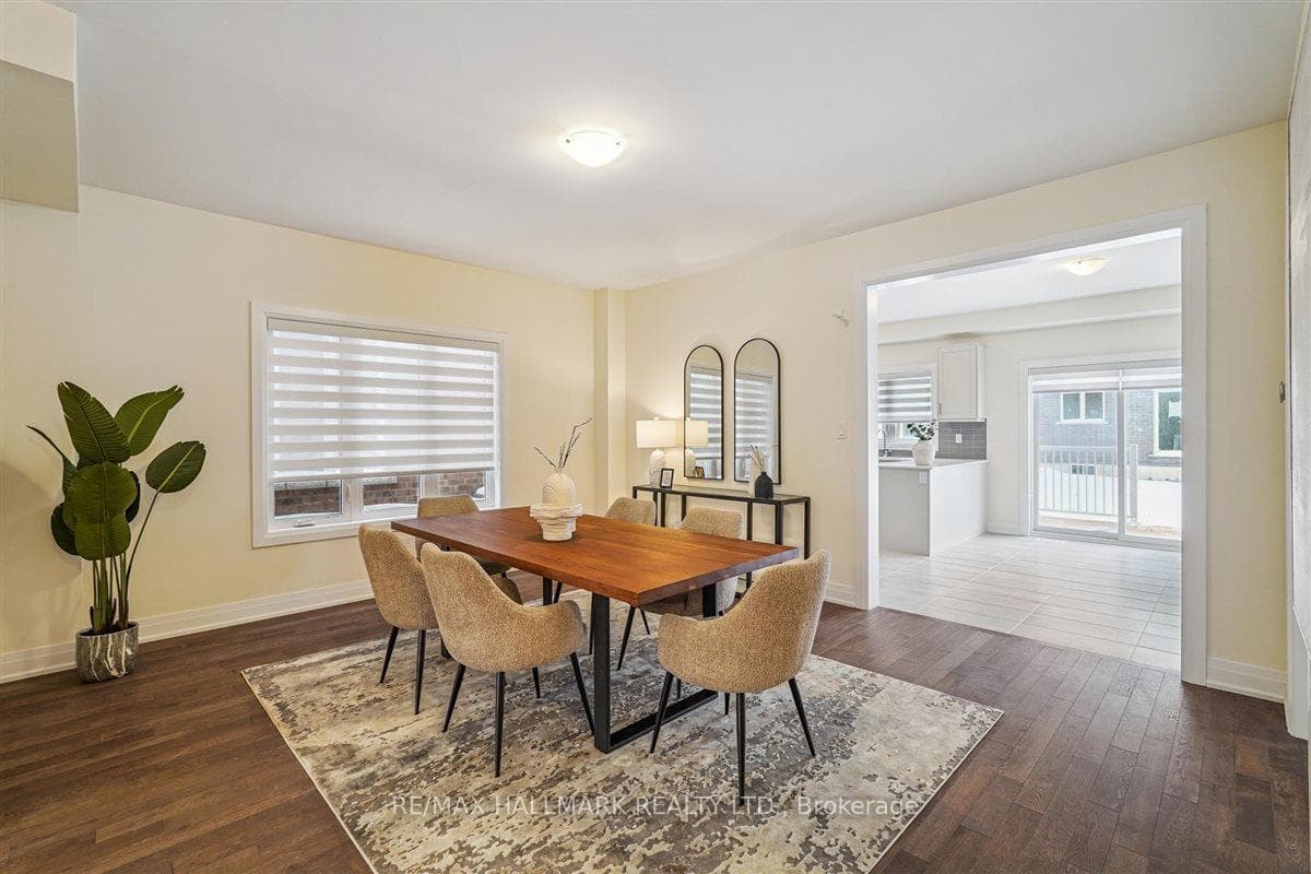 21 La Reine Avenue photo 12