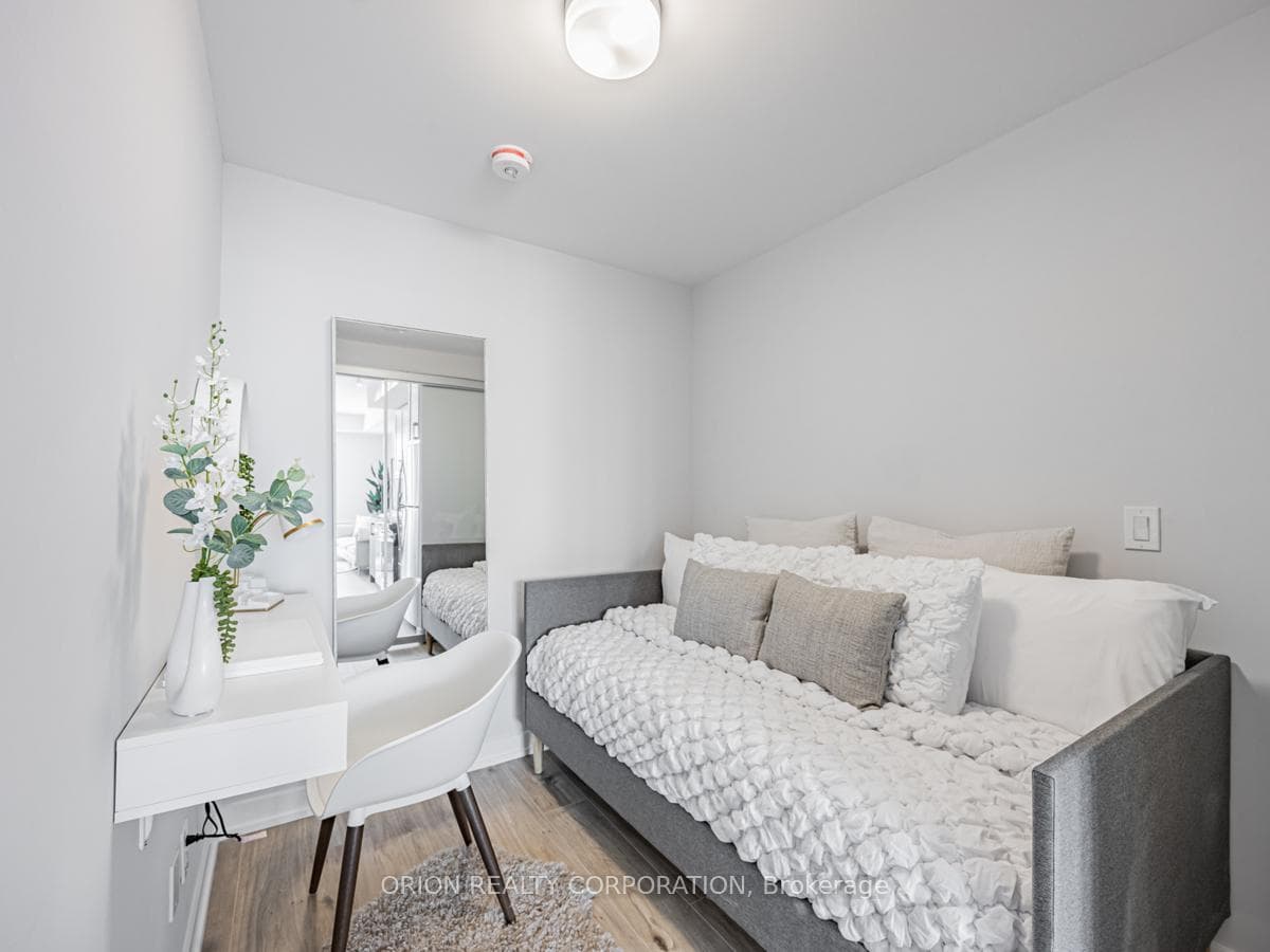 201 Brock Street Unit 212 photo 2