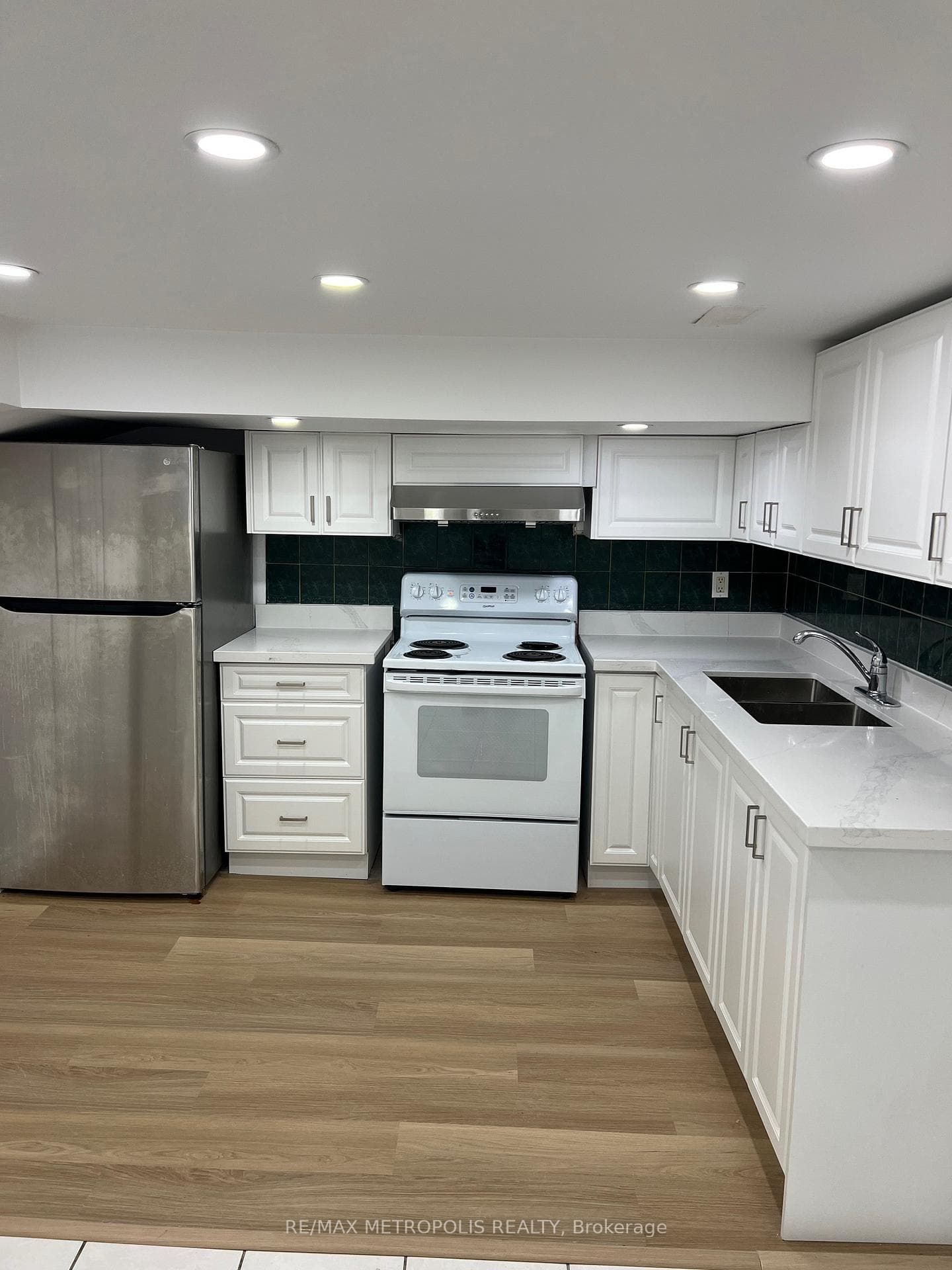 3244 Lawrence Avenue Unit BSMT photo 1