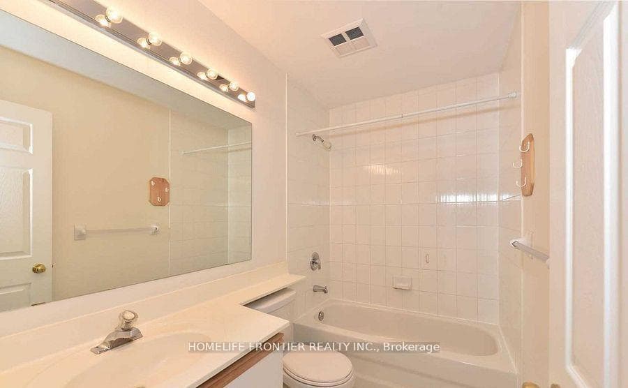 2C Leaside Park Drive photo 17