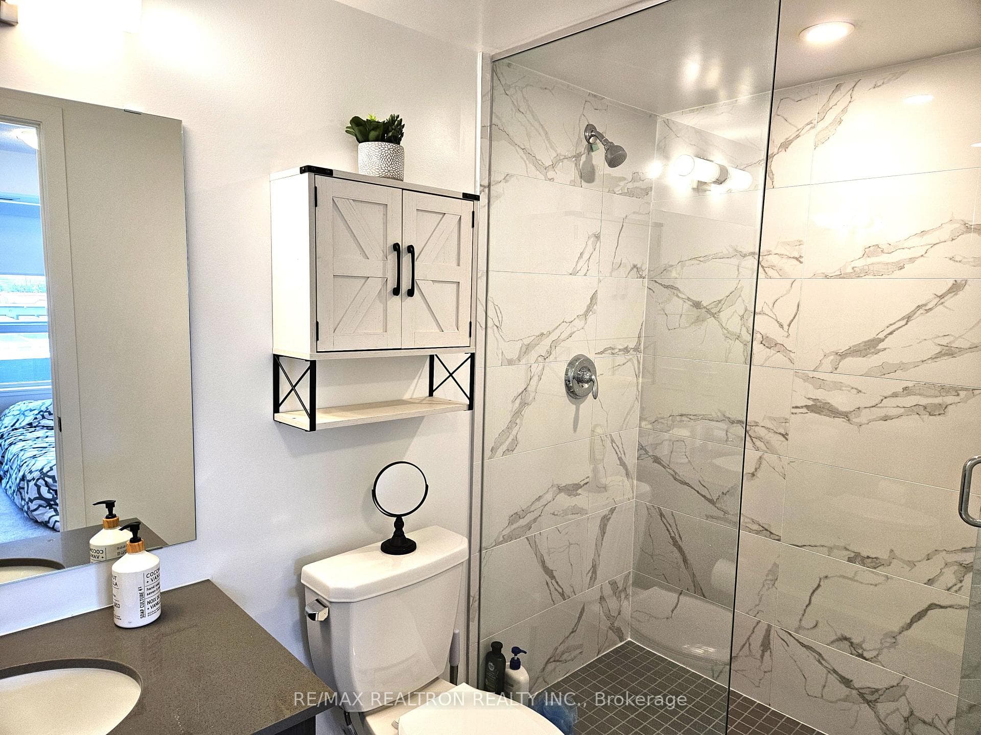 1455 celebration Drive Unit 402 photo 6