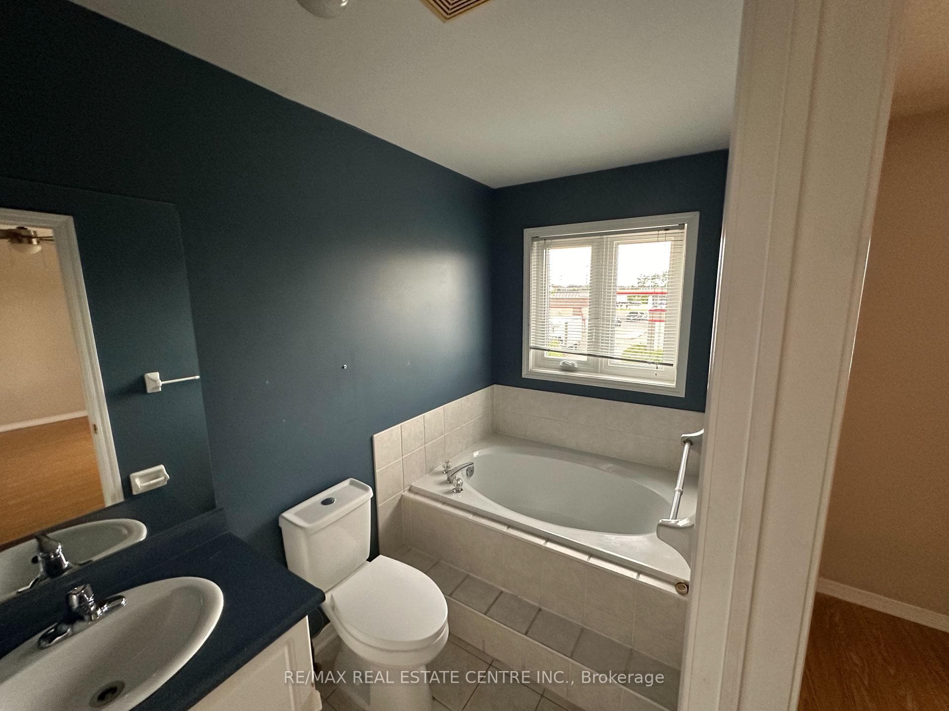 104 Native Landing Crescent photo 11