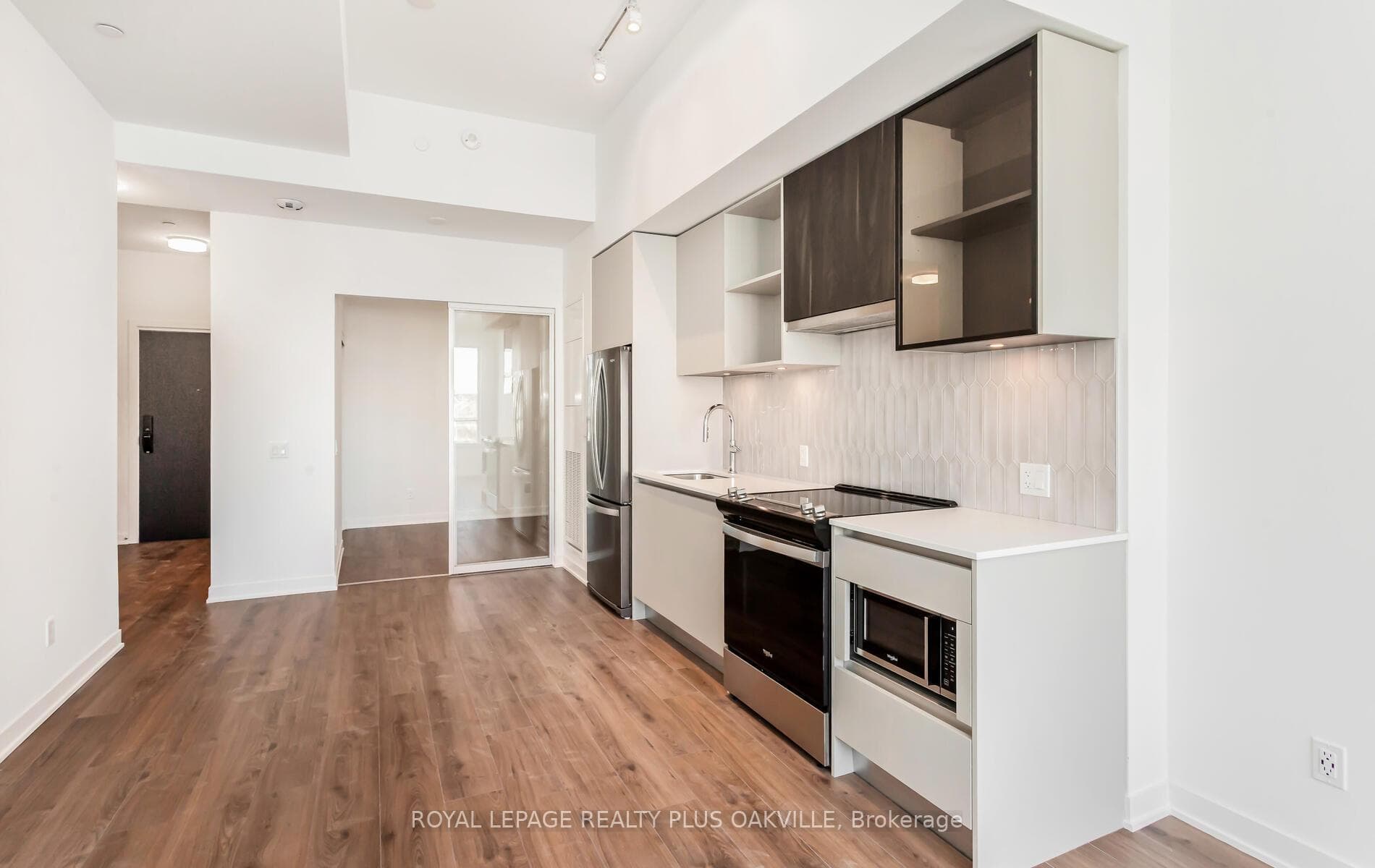 405 Dundas Street Unit 238 photo 17
