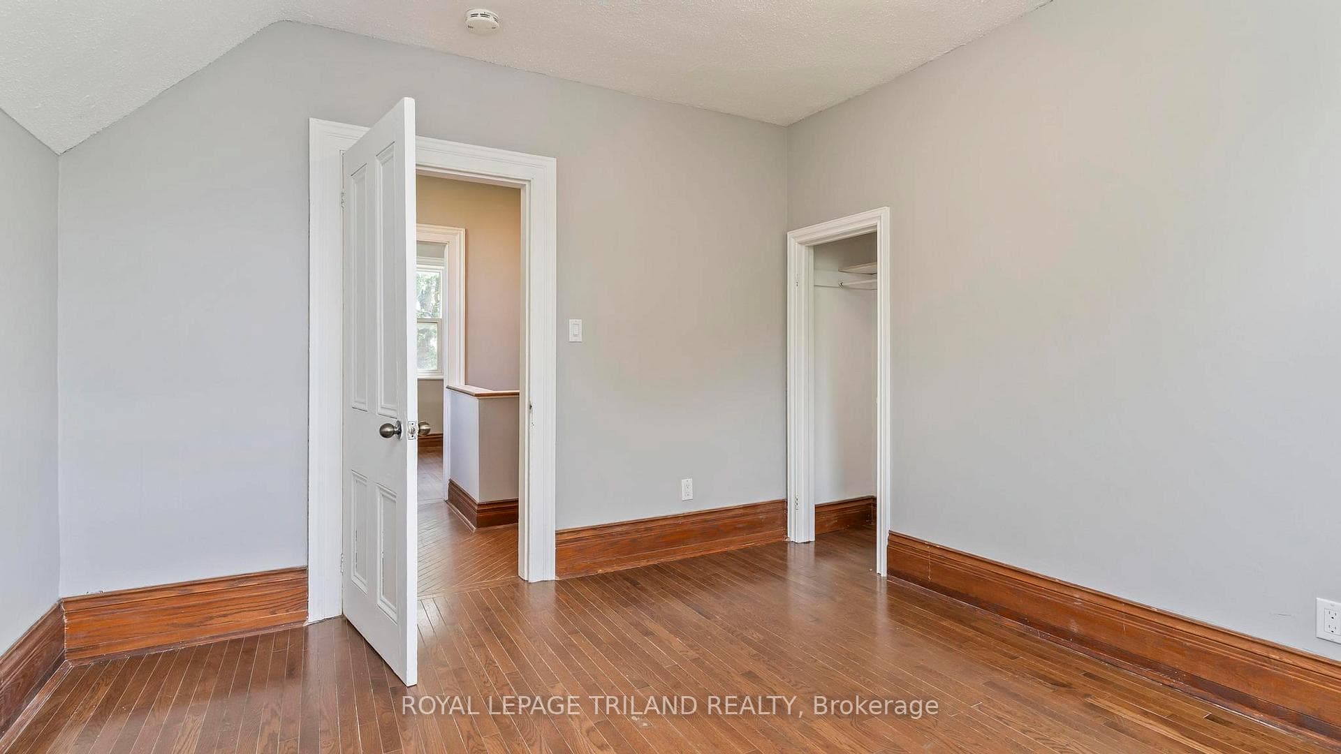 50 FAIRVIEW Avenue photo 16