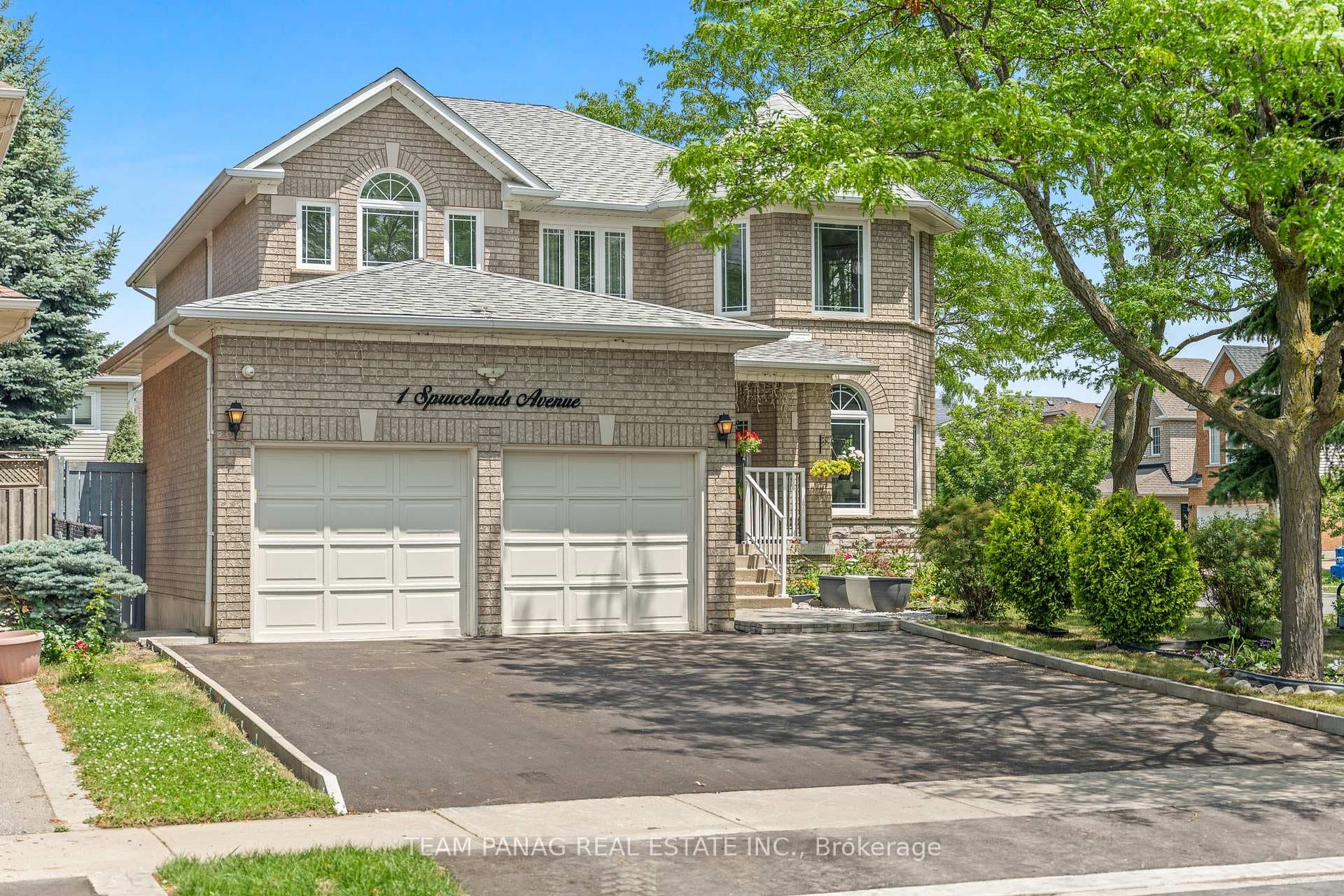 1 Sprucelands Avenue photo 1