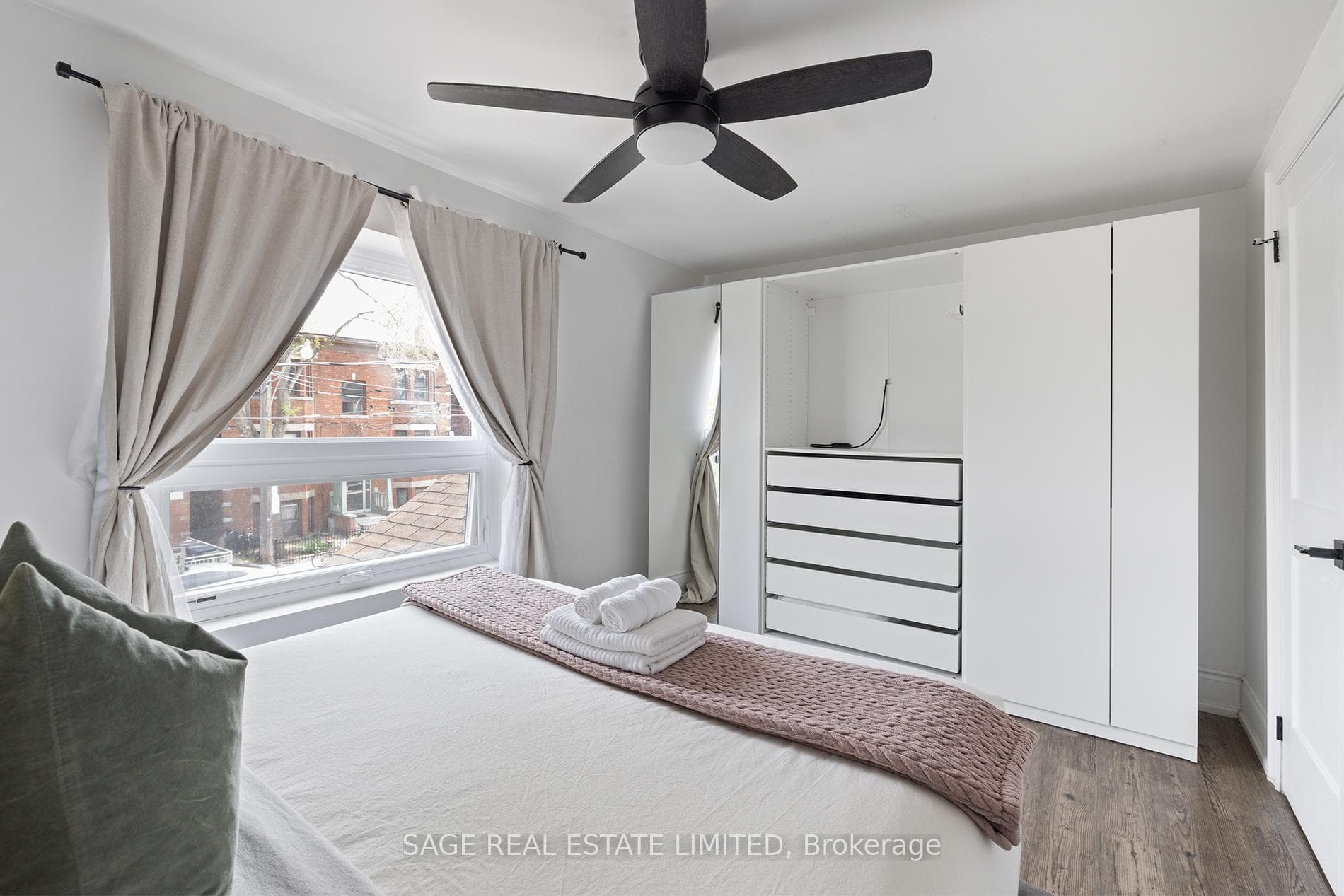 296 Ossington Avenue photo 22