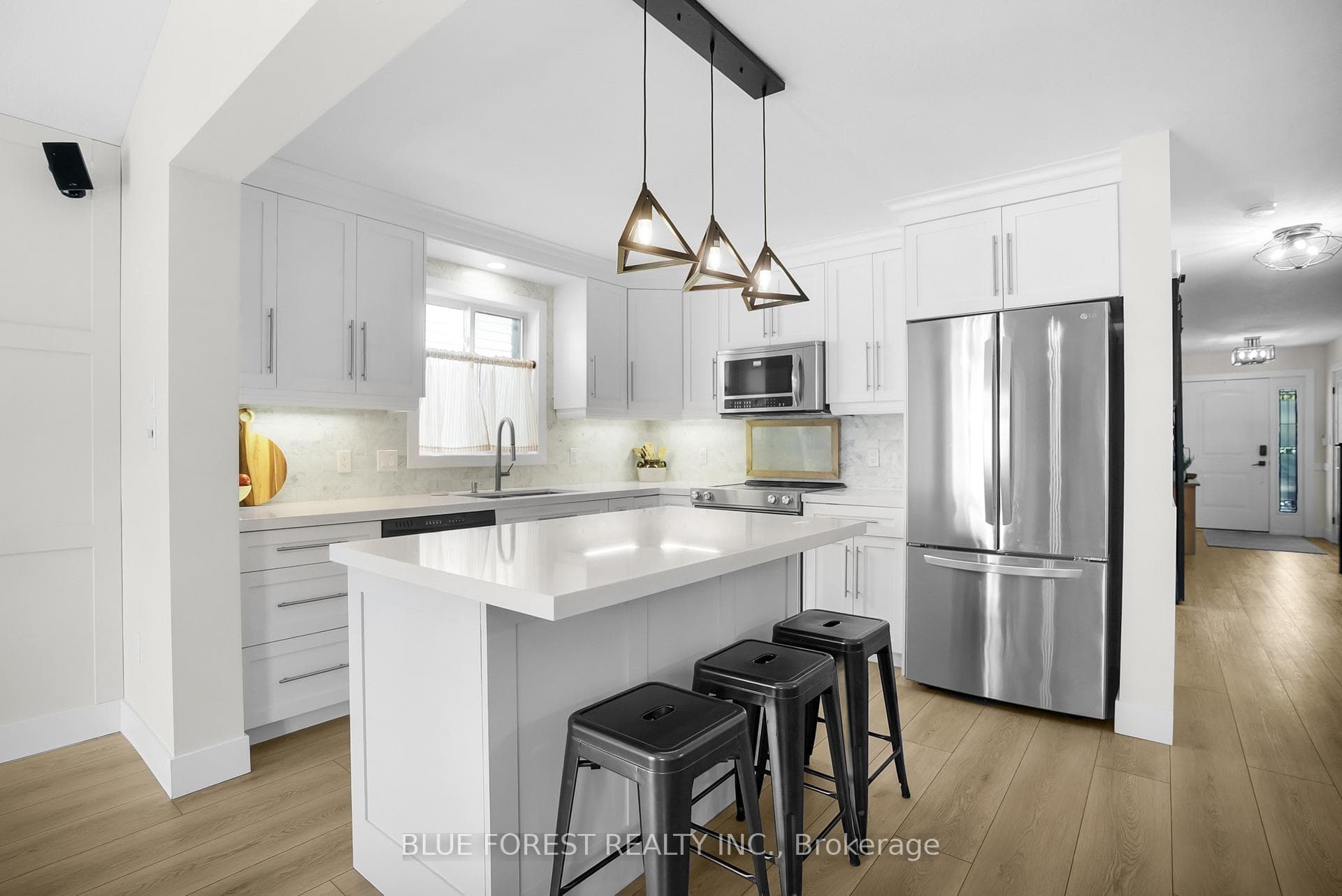 1883 Reilly Walk photo 17