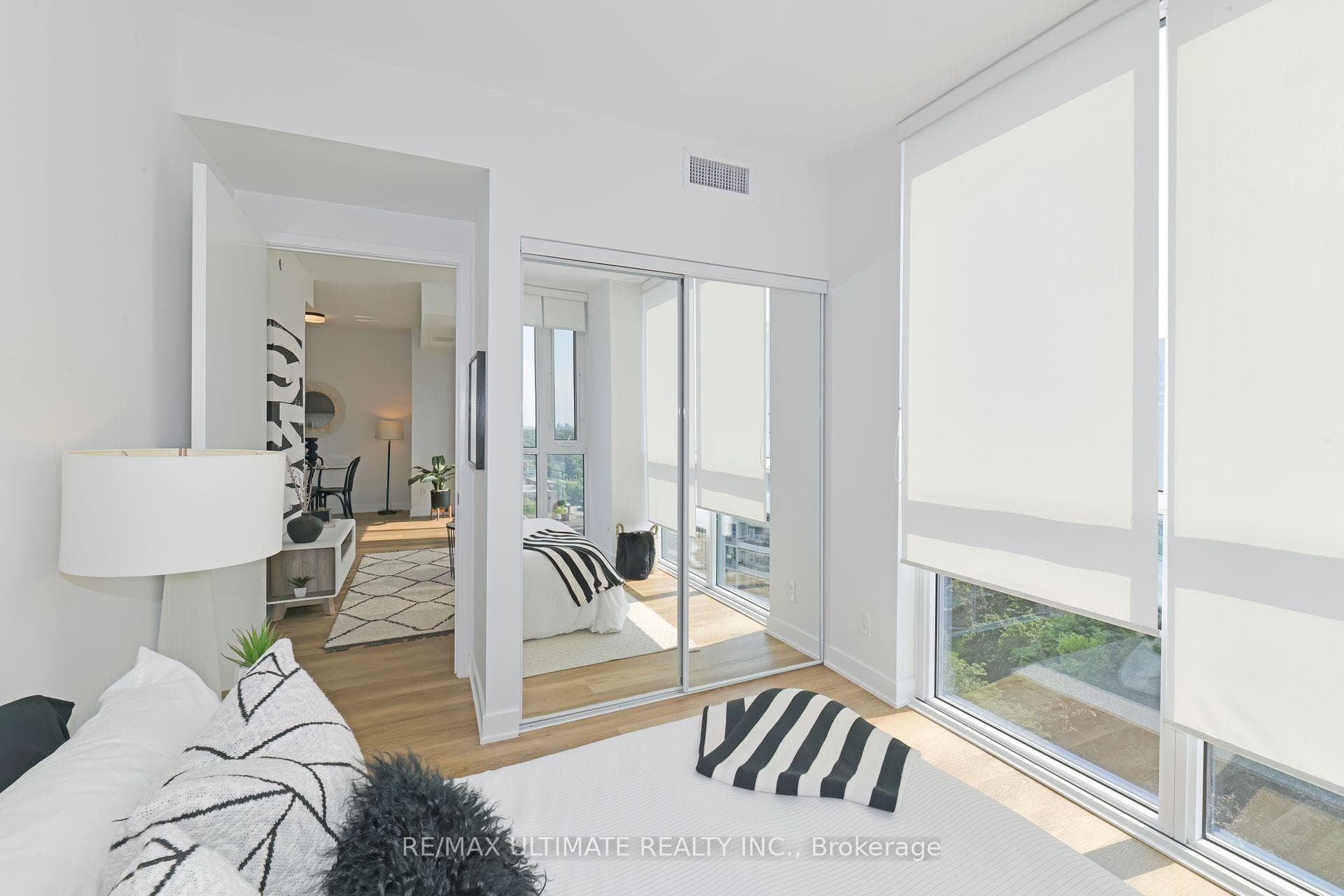 5180 Yonge Street Unit 901 photo 22