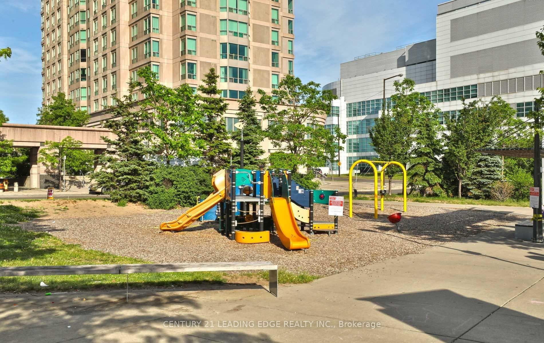 36 Lee Centre Drive Unit 2715 photo 16