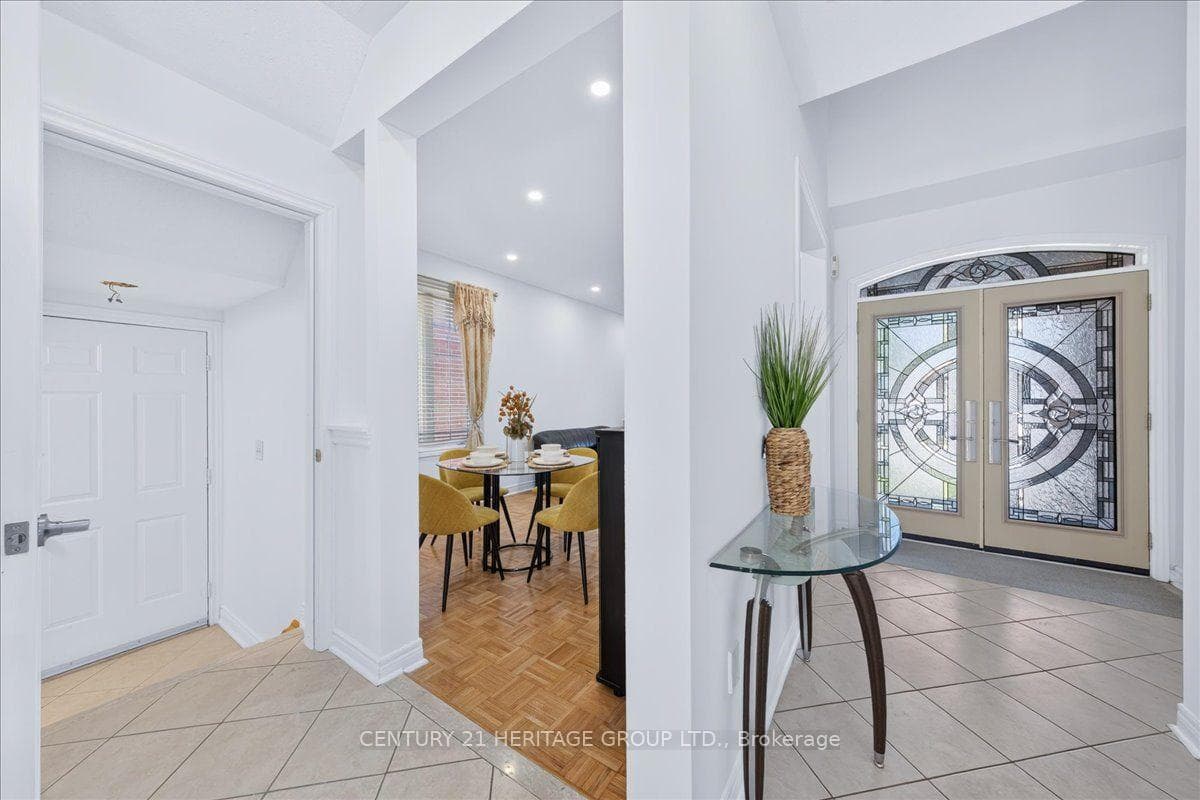 19 Reynolds Avenue photo 33