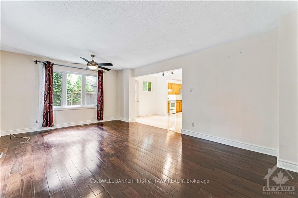 971 CHARLTON Drive photo 7