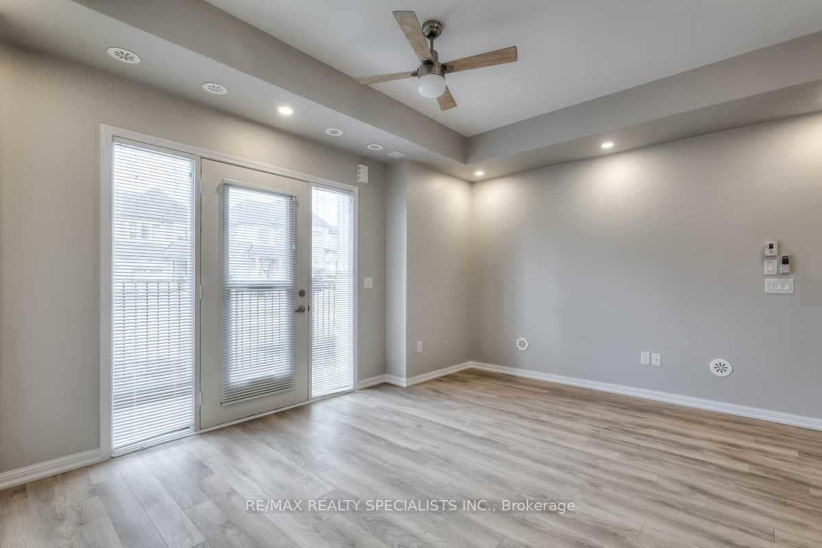 1 Beckenrose Court Unit 17 photo 5