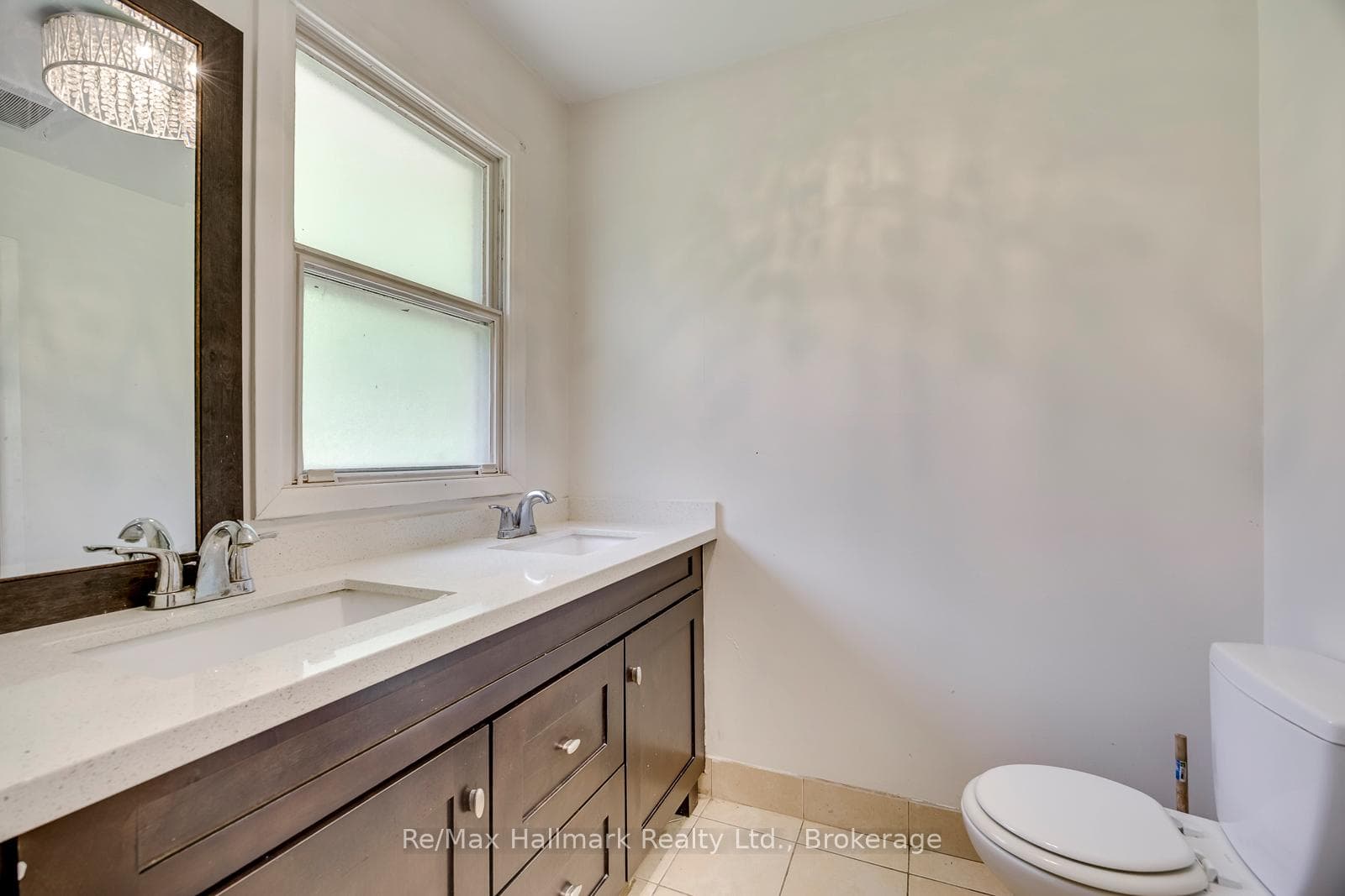 5371 Dundas Street photo 24