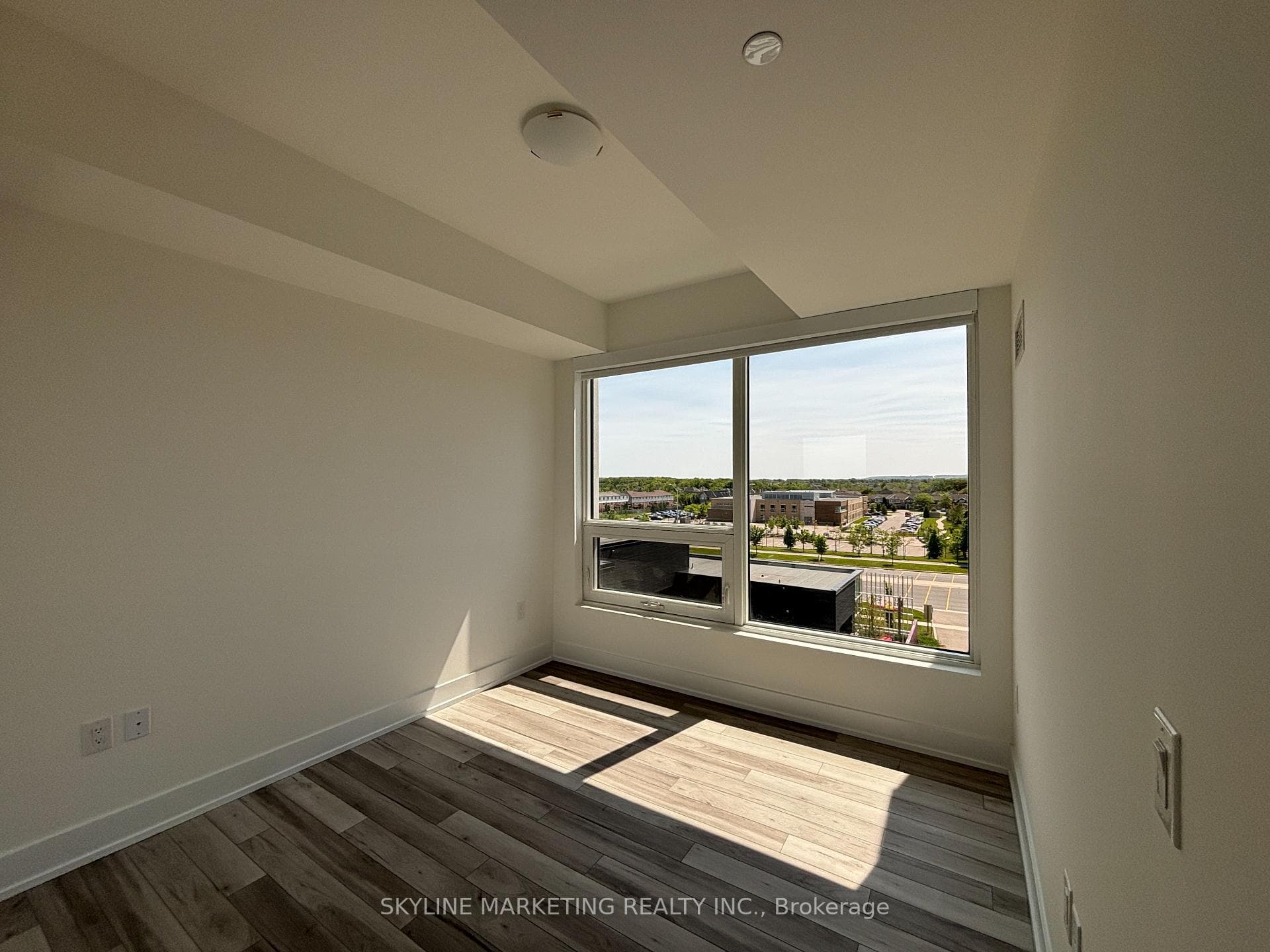 2450 Old Bronte Road Unit 345 photo 5