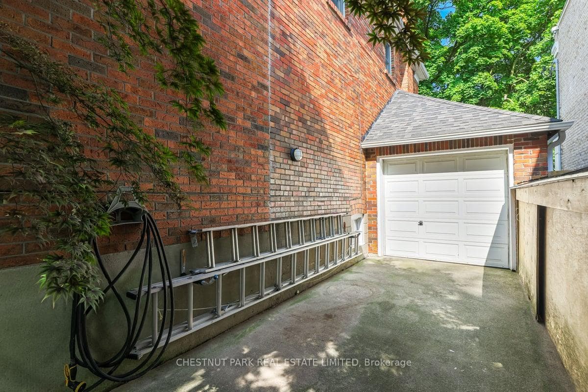 43 Glenvale Boulevard photo 39
