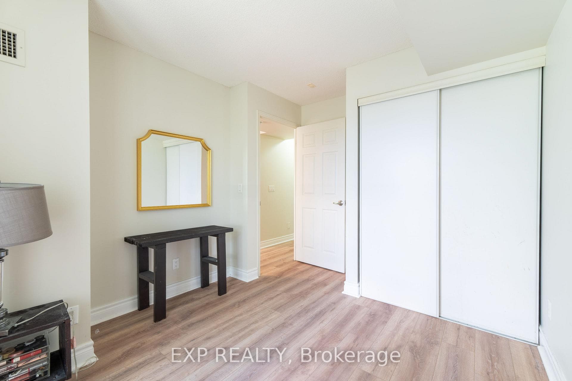 60 Fairfax Crescent Unit 221 photo 5