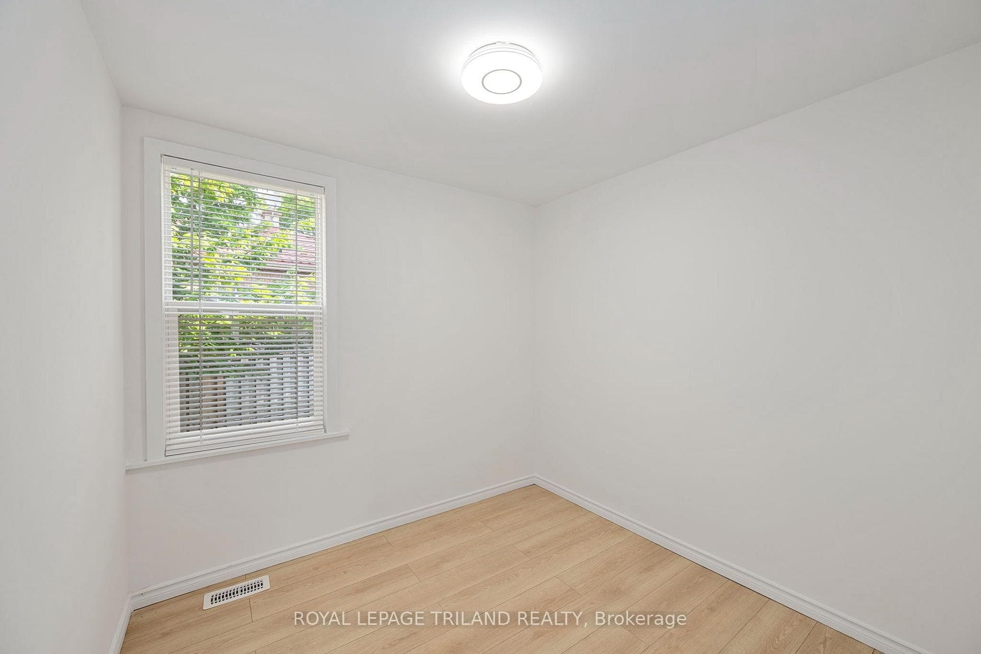 97 William Street photo 7