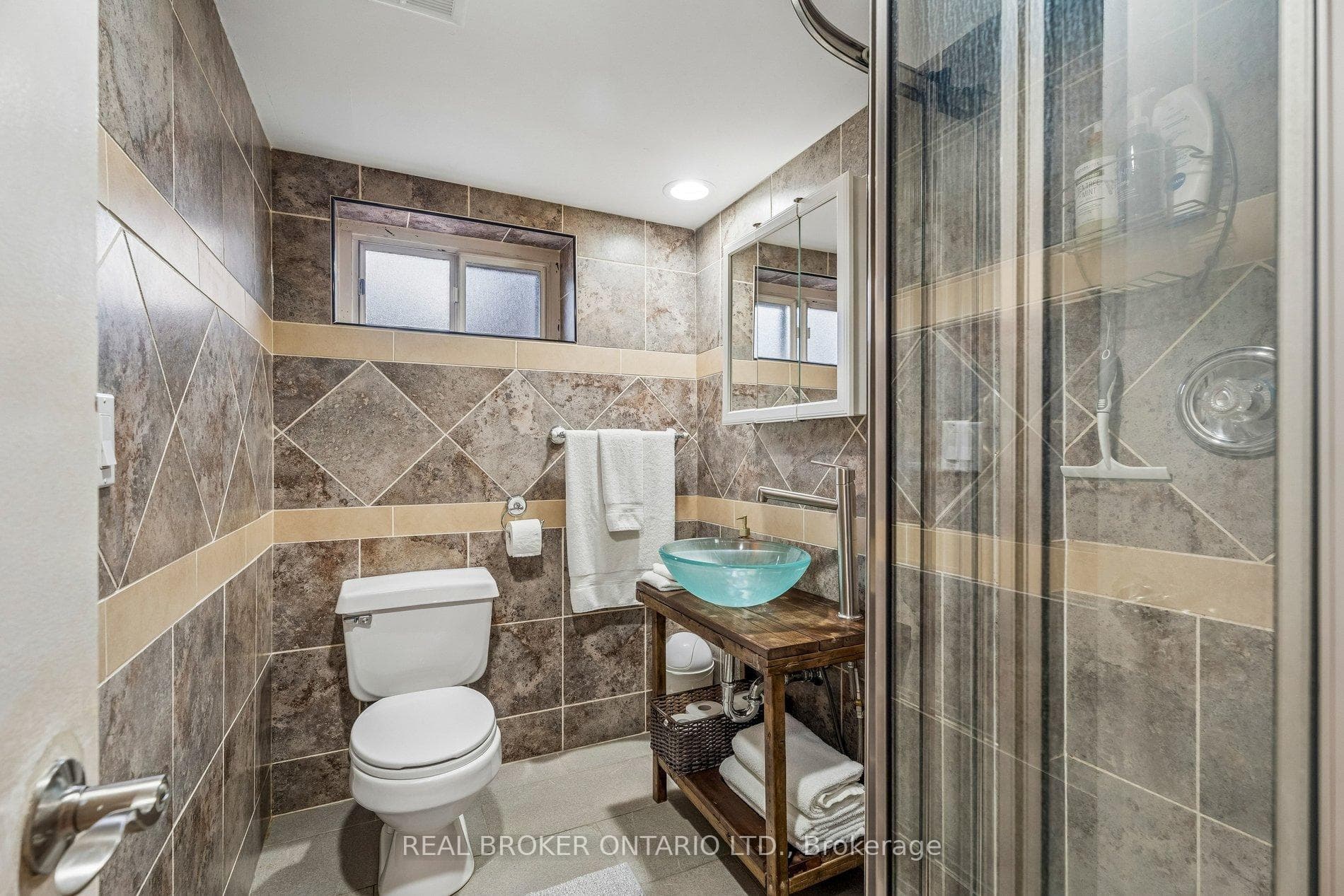 40 Seaton Drive photo 36