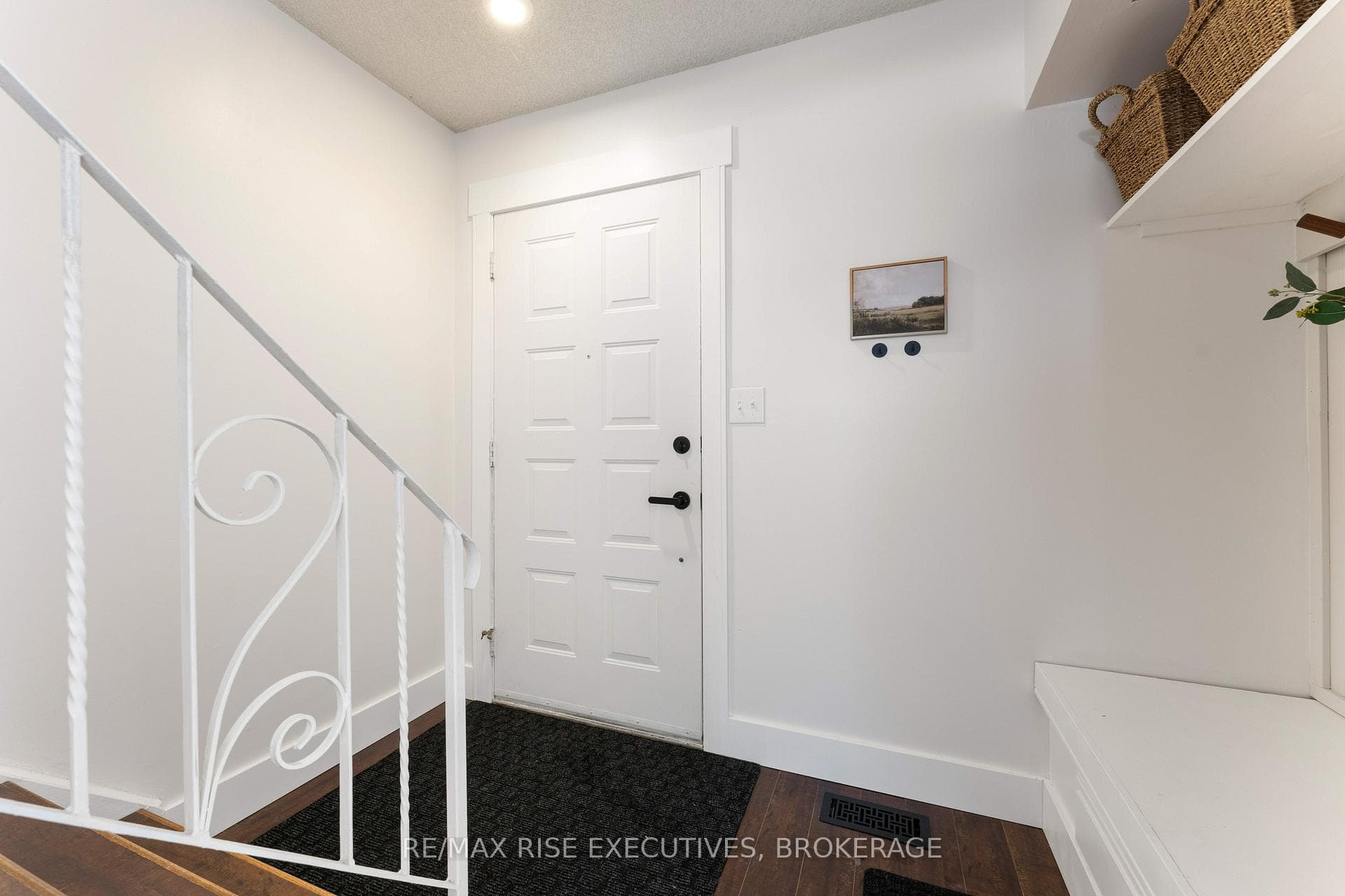 139 WYCLIFFE Crescent photo 7