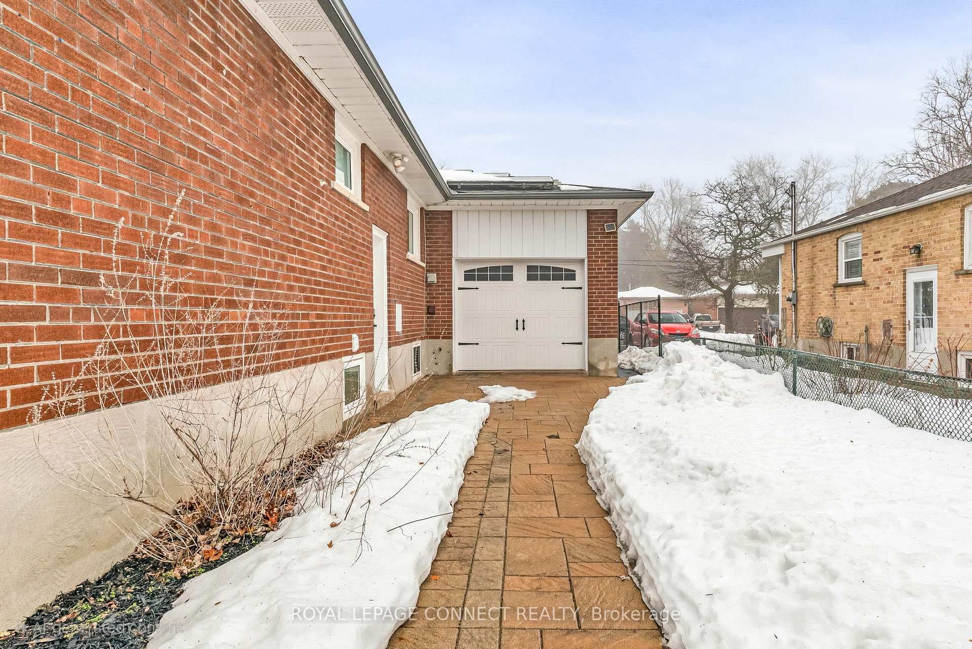 16 Homestead Road photo 29