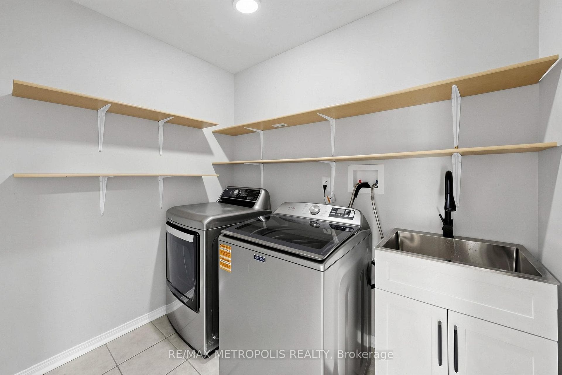 118 Jordan Drive photo 35